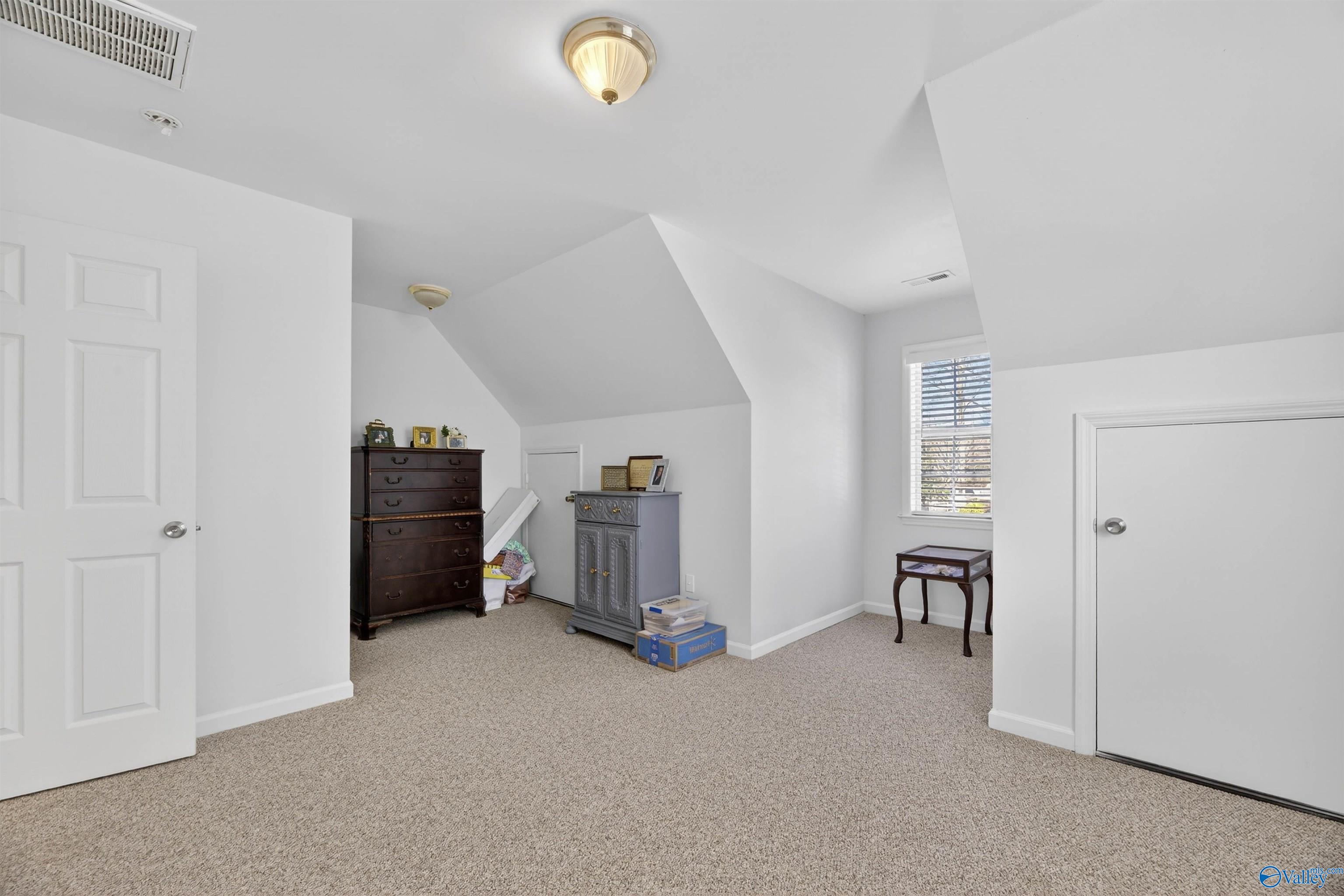 2505 Meadowwood Circle