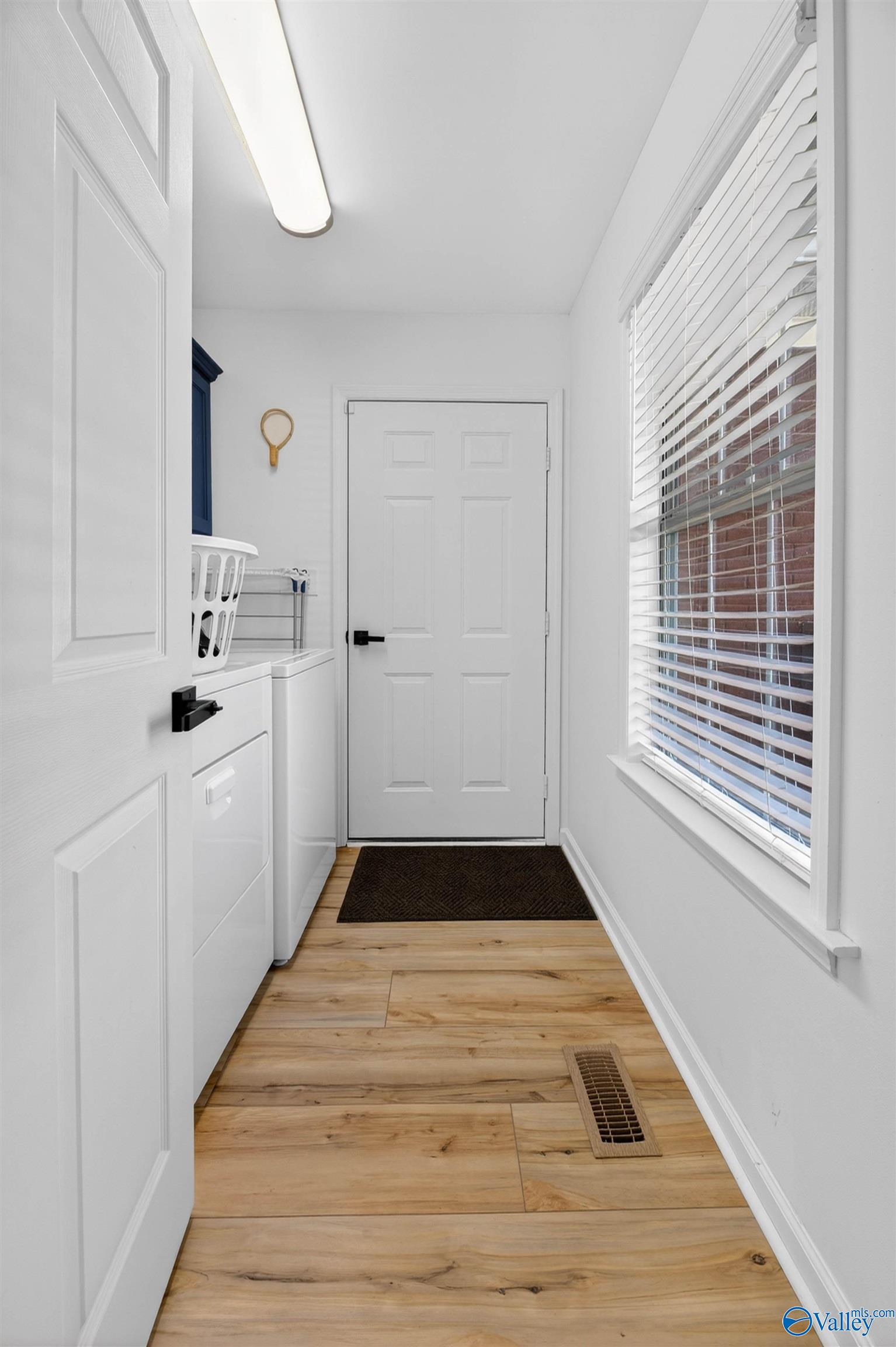2505 Meadowwood Circle