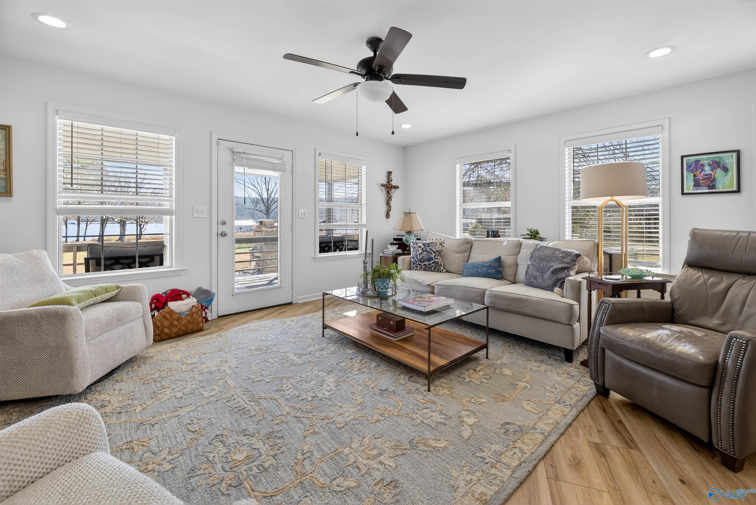 2505 Meadowwood Circle