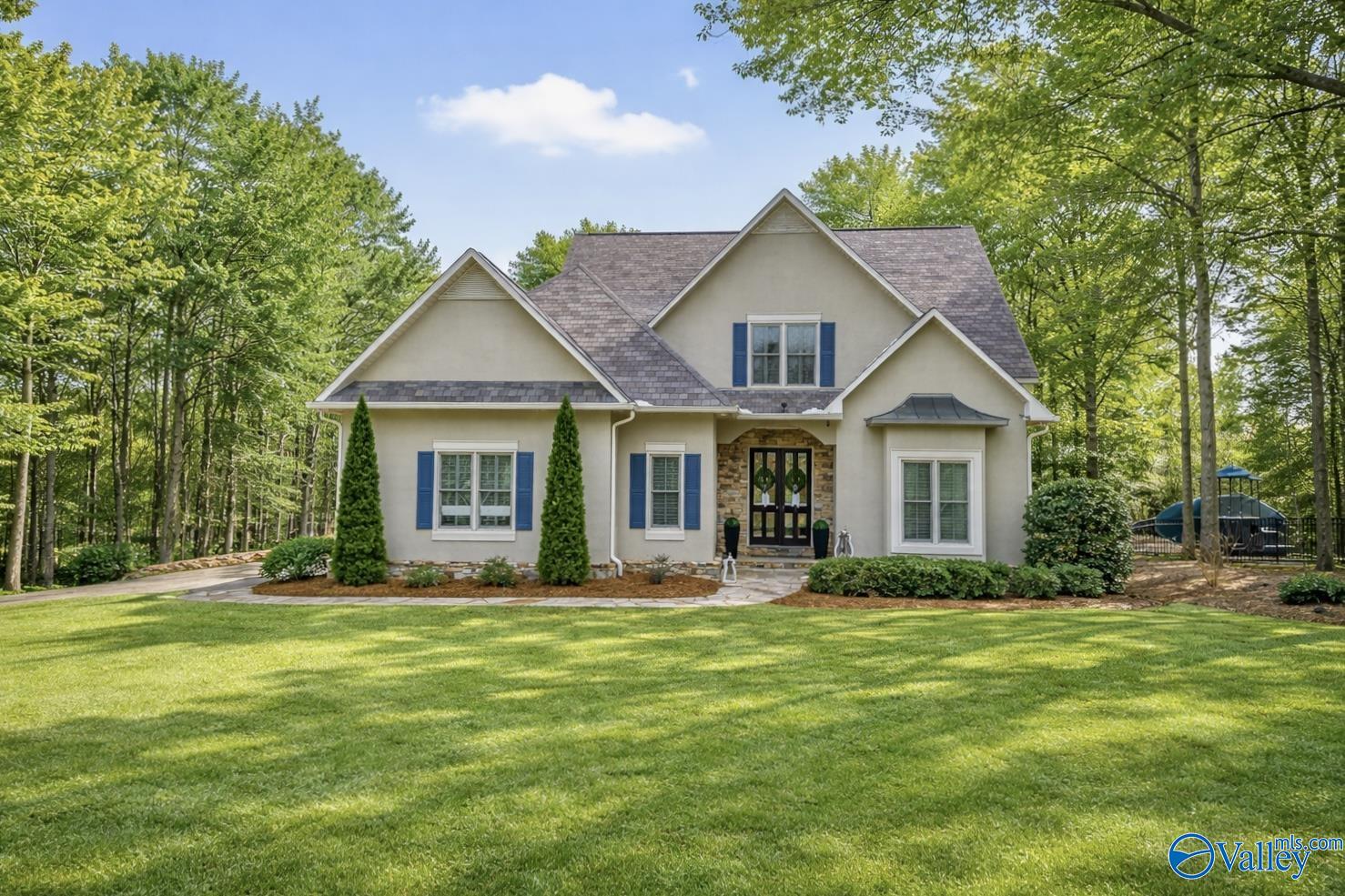 110 Ashlan Circle