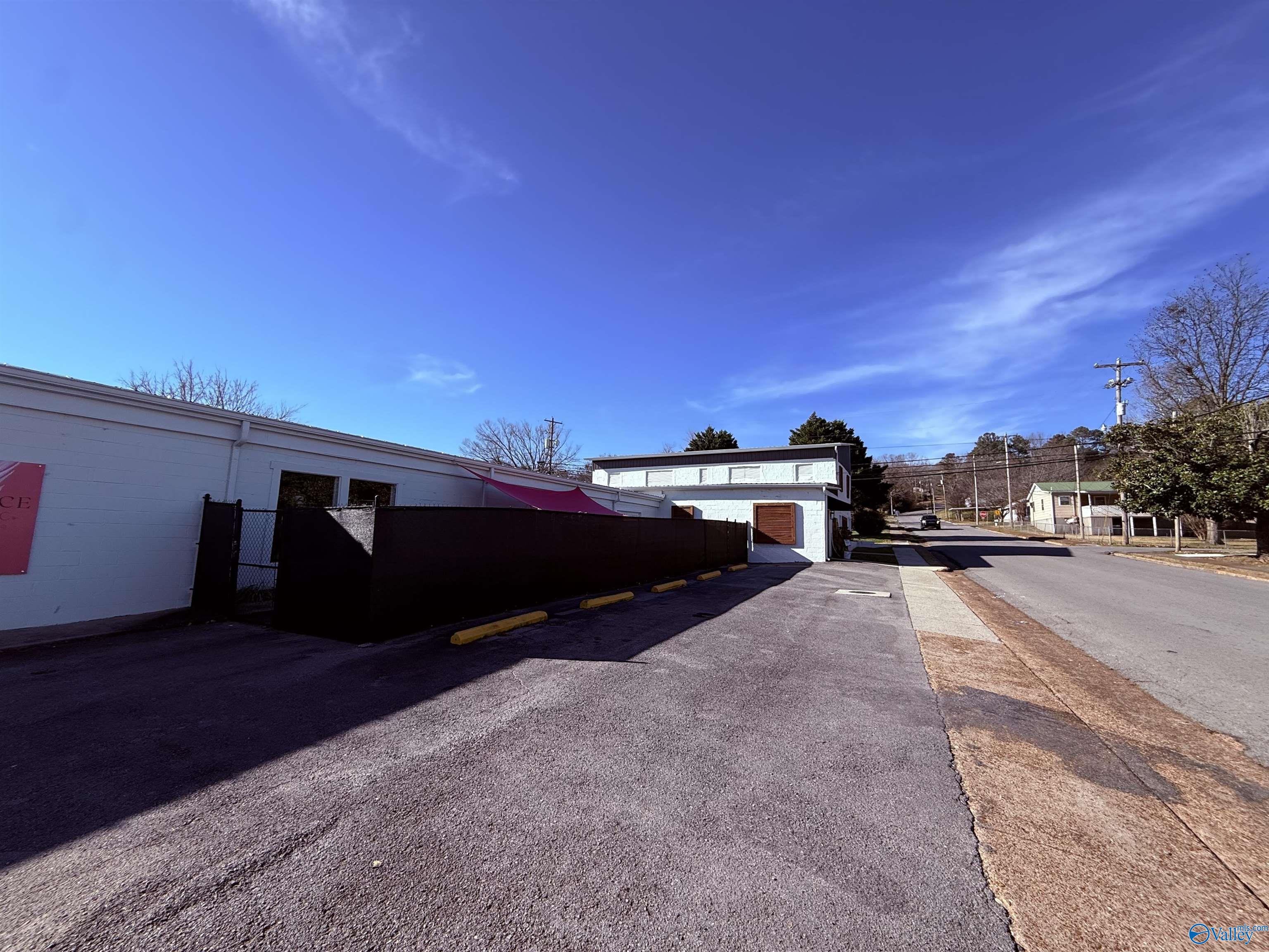 1800 Gunter Avenue