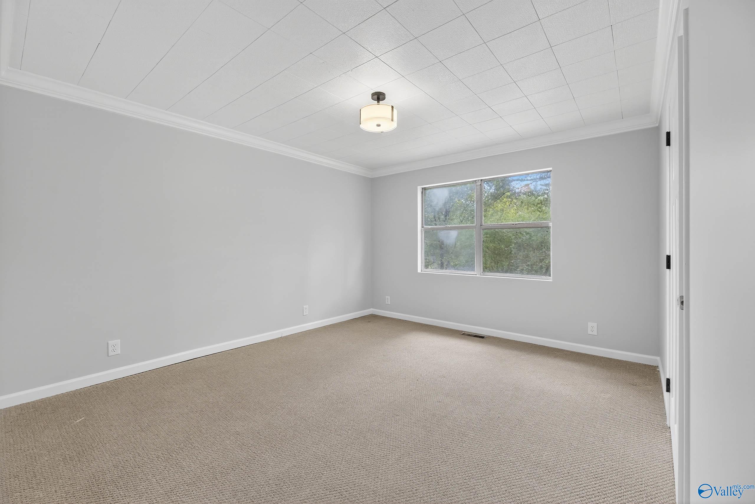 945 Thrasher Road