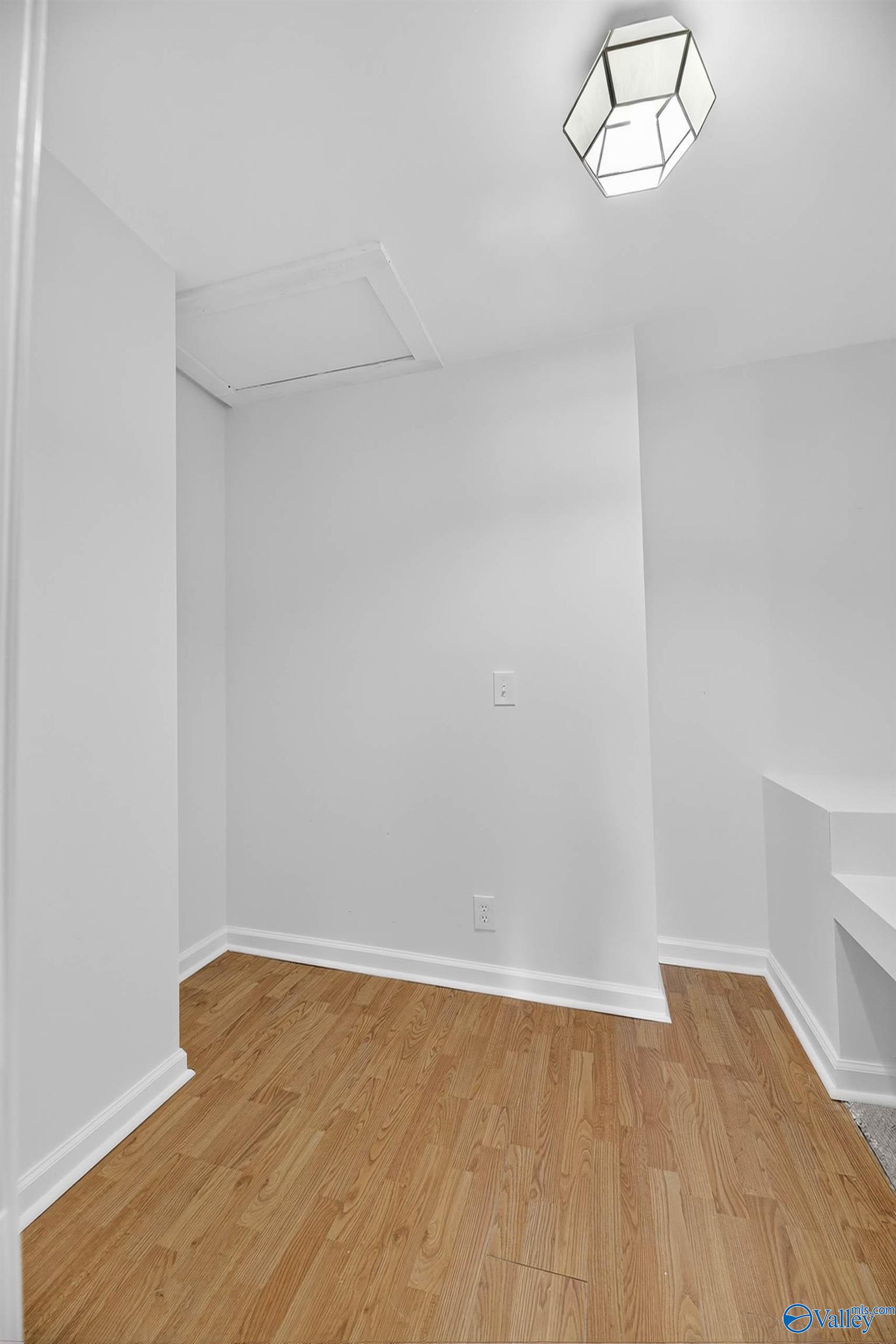 945 Thrasher Road