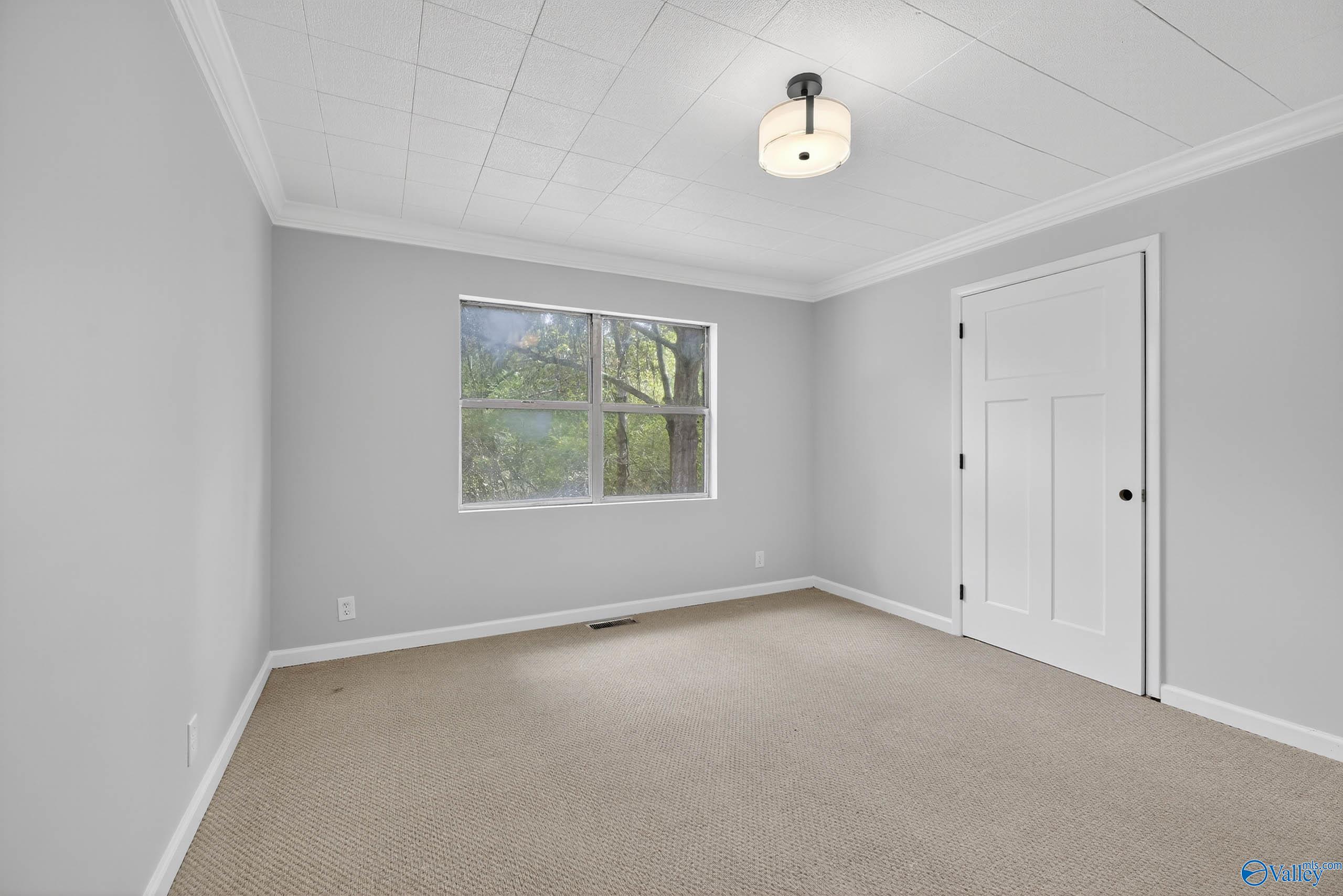 945 Thrasher Road