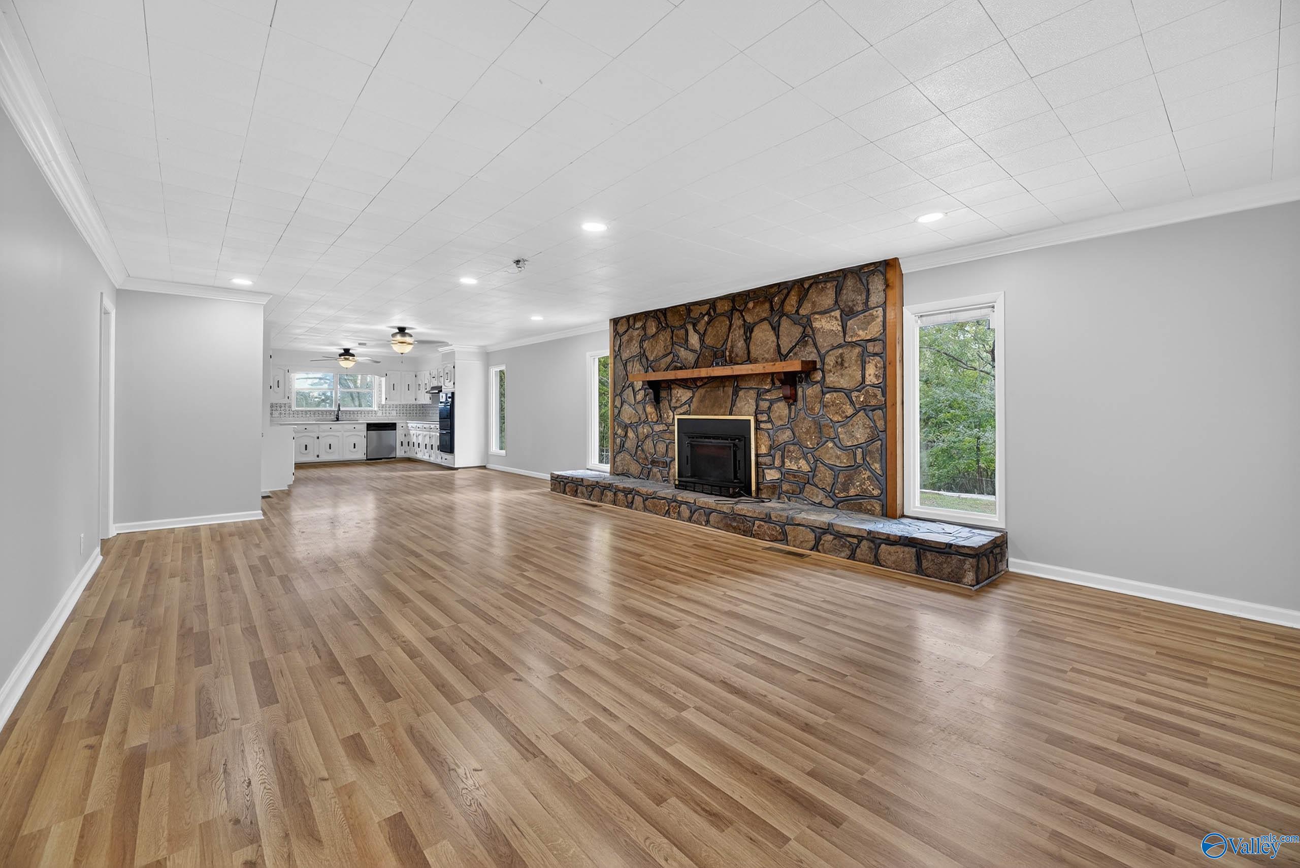 945 Thrasher Road