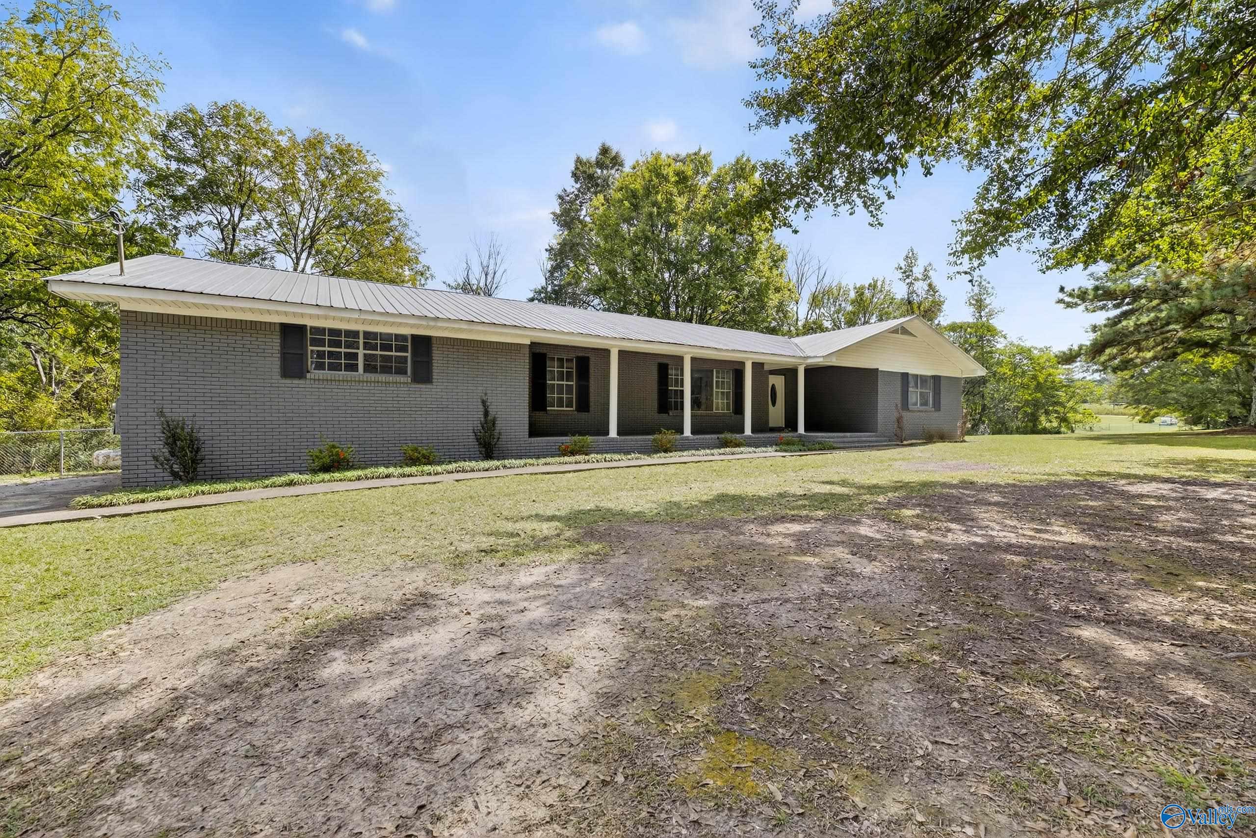 945 Thrasher Road