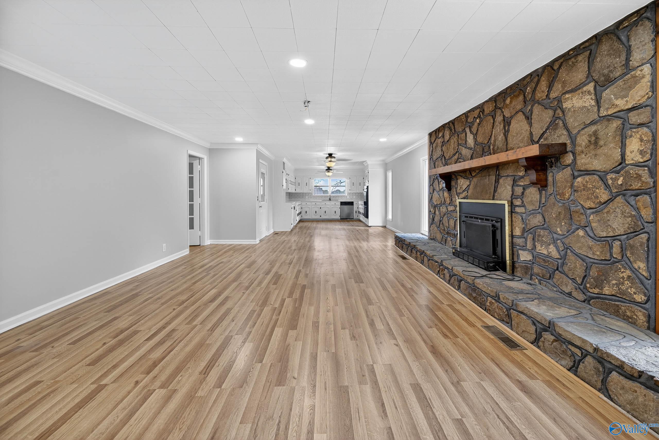 945 Thrasher Road