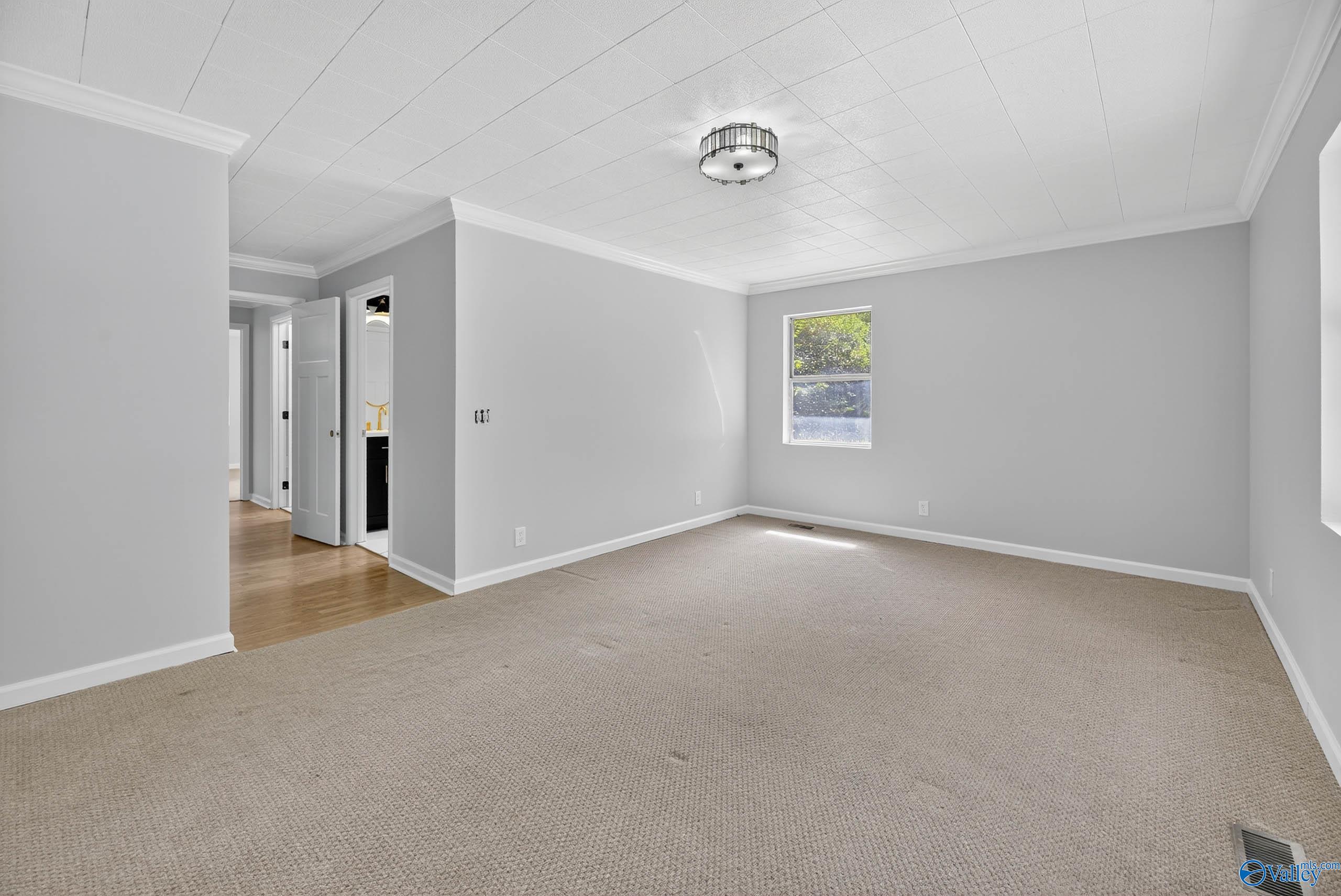 945 Thrasher Road