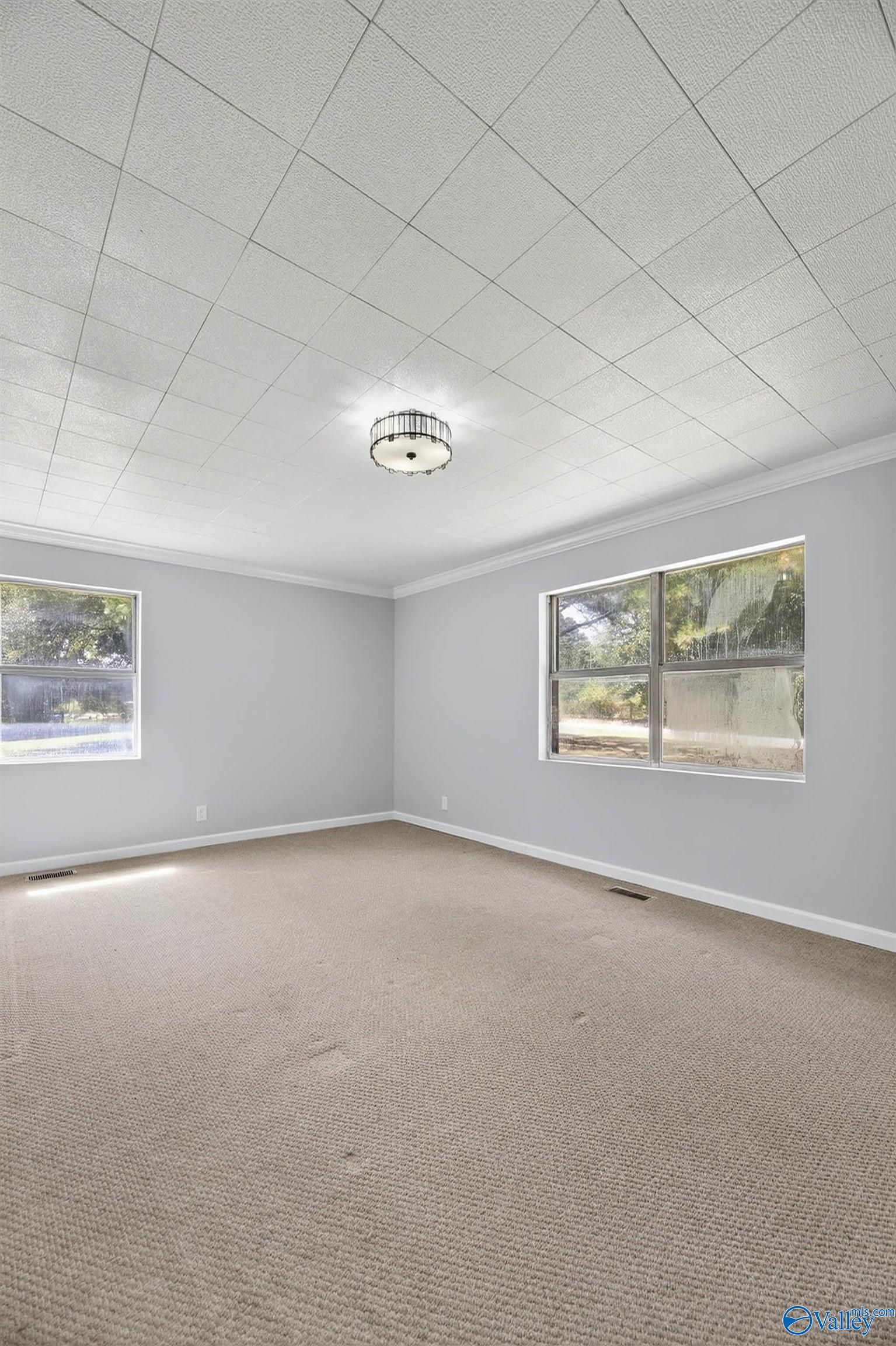 945 Thrasher Road