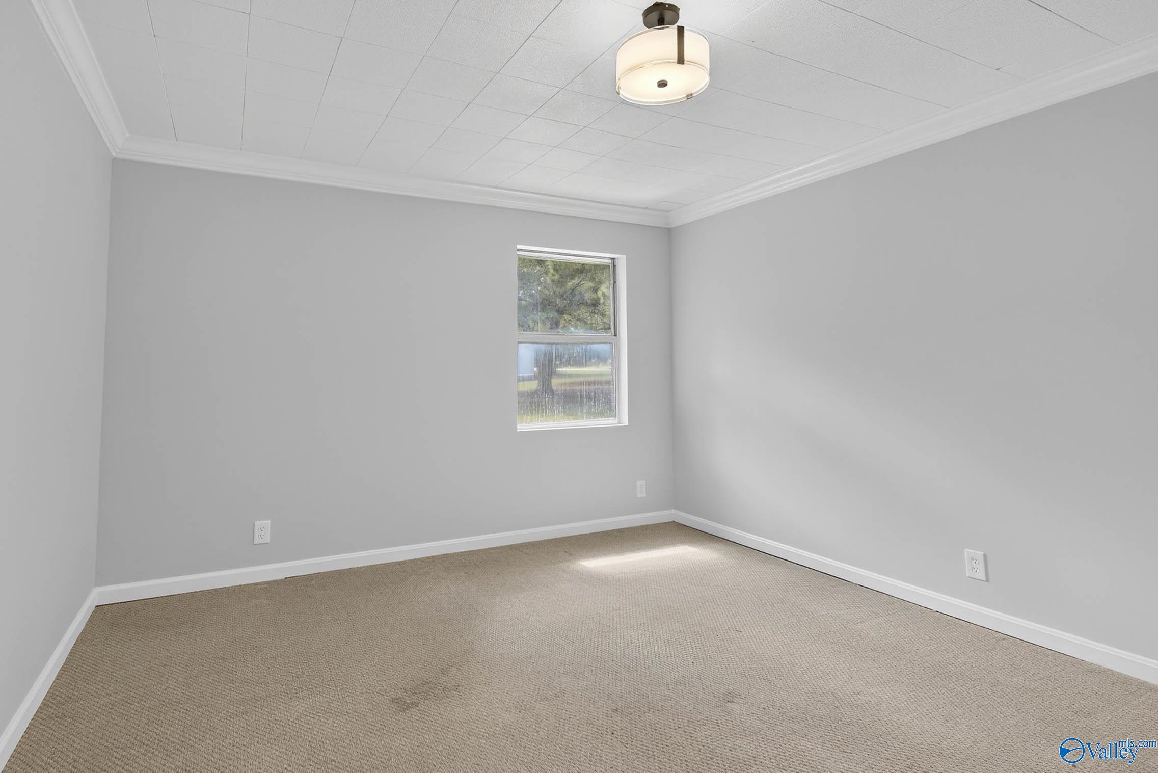 945 Thrasher Road