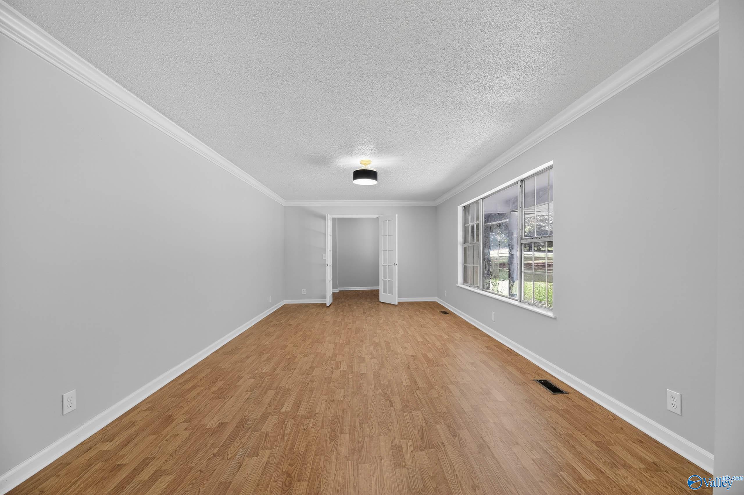 945 Thrasher Road