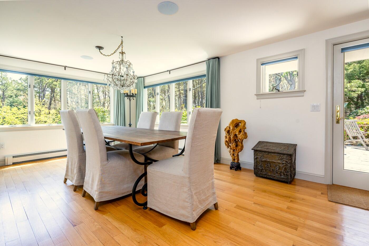 1095 Long Pond Road
