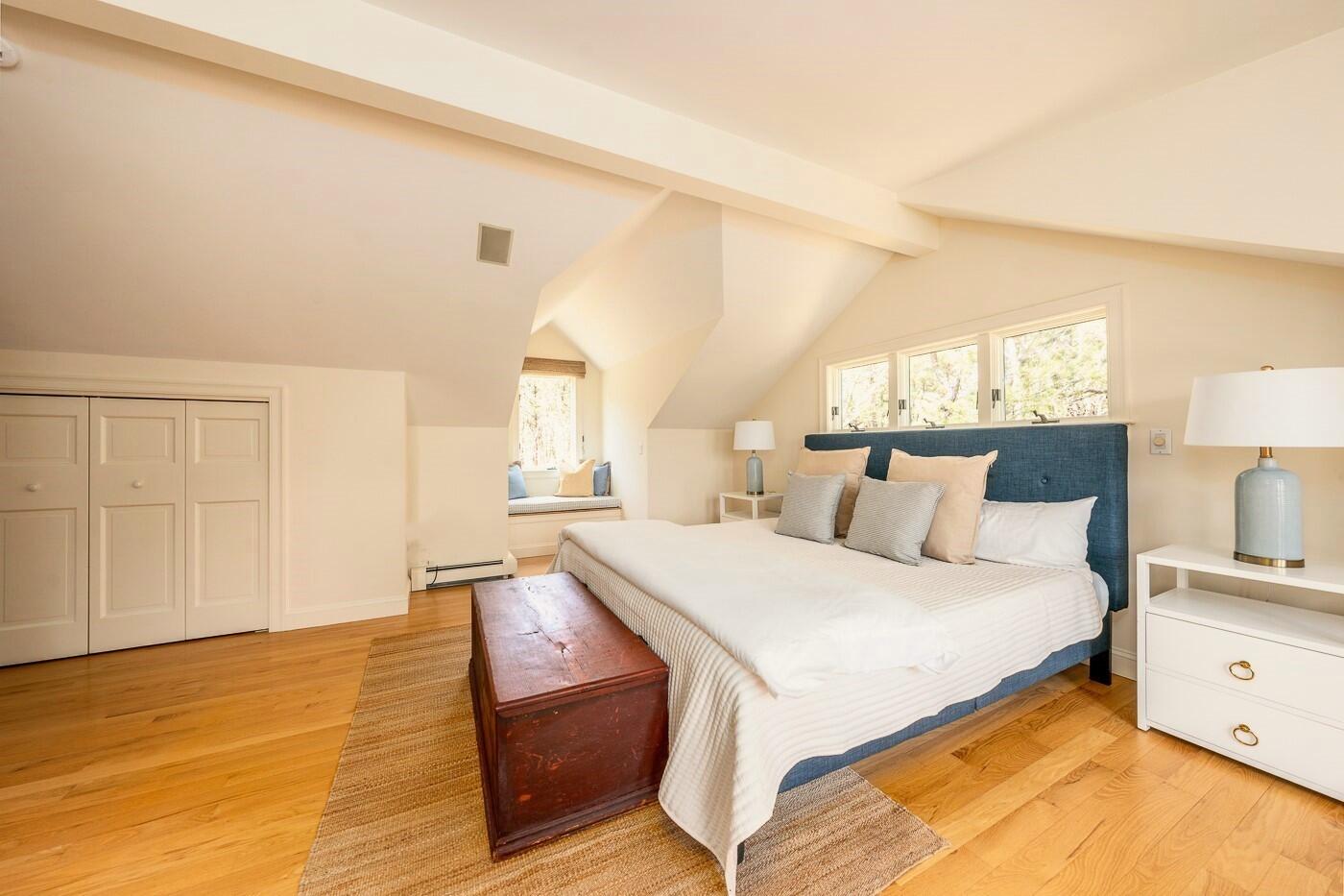 1095 Long Pond Road