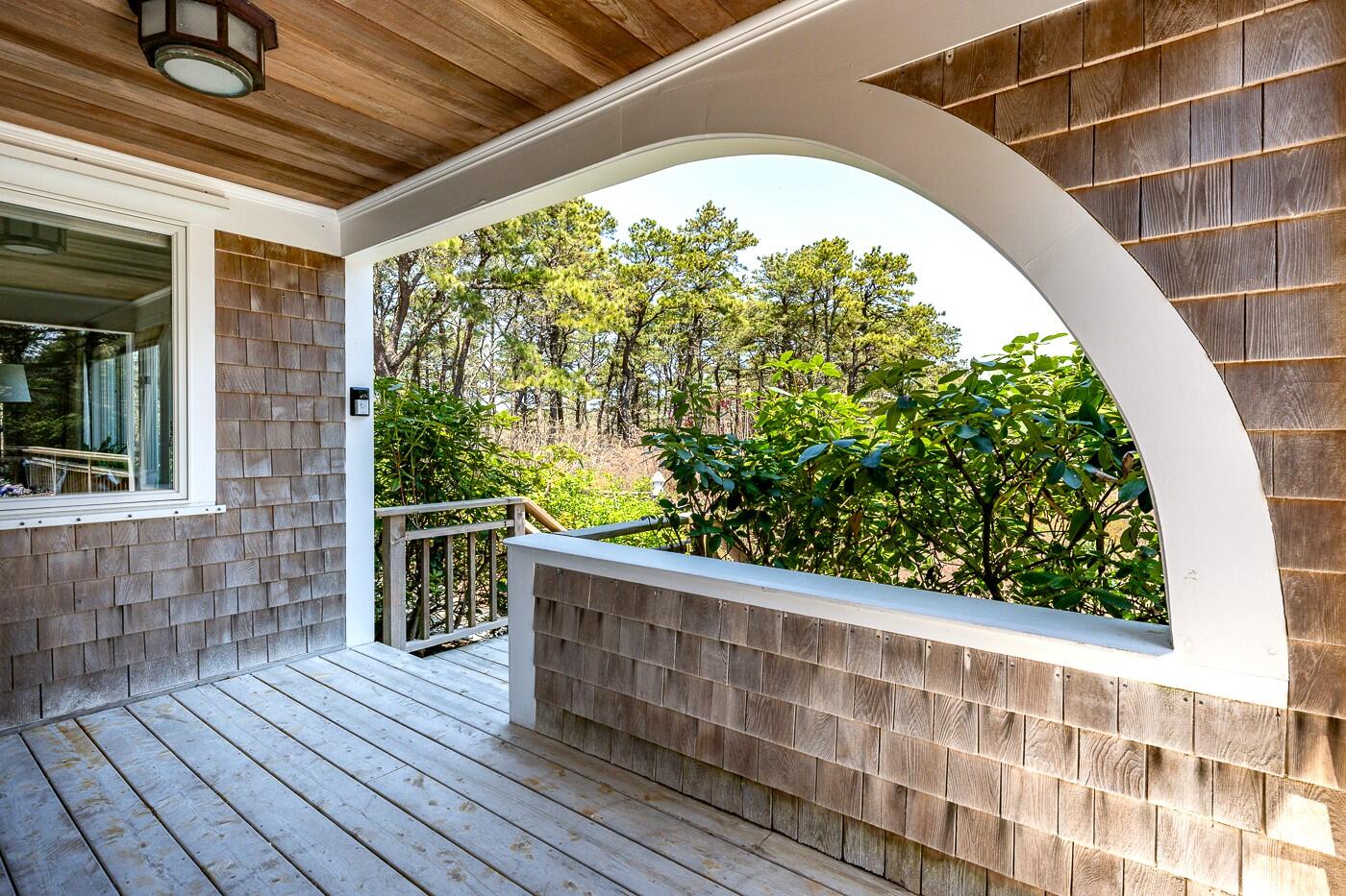 1095 Long Pond Road