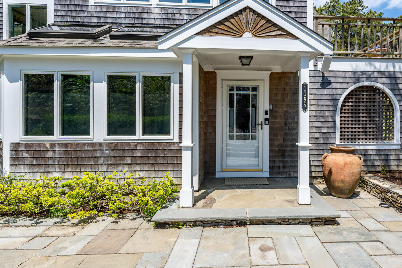 1095 Long Pond Road