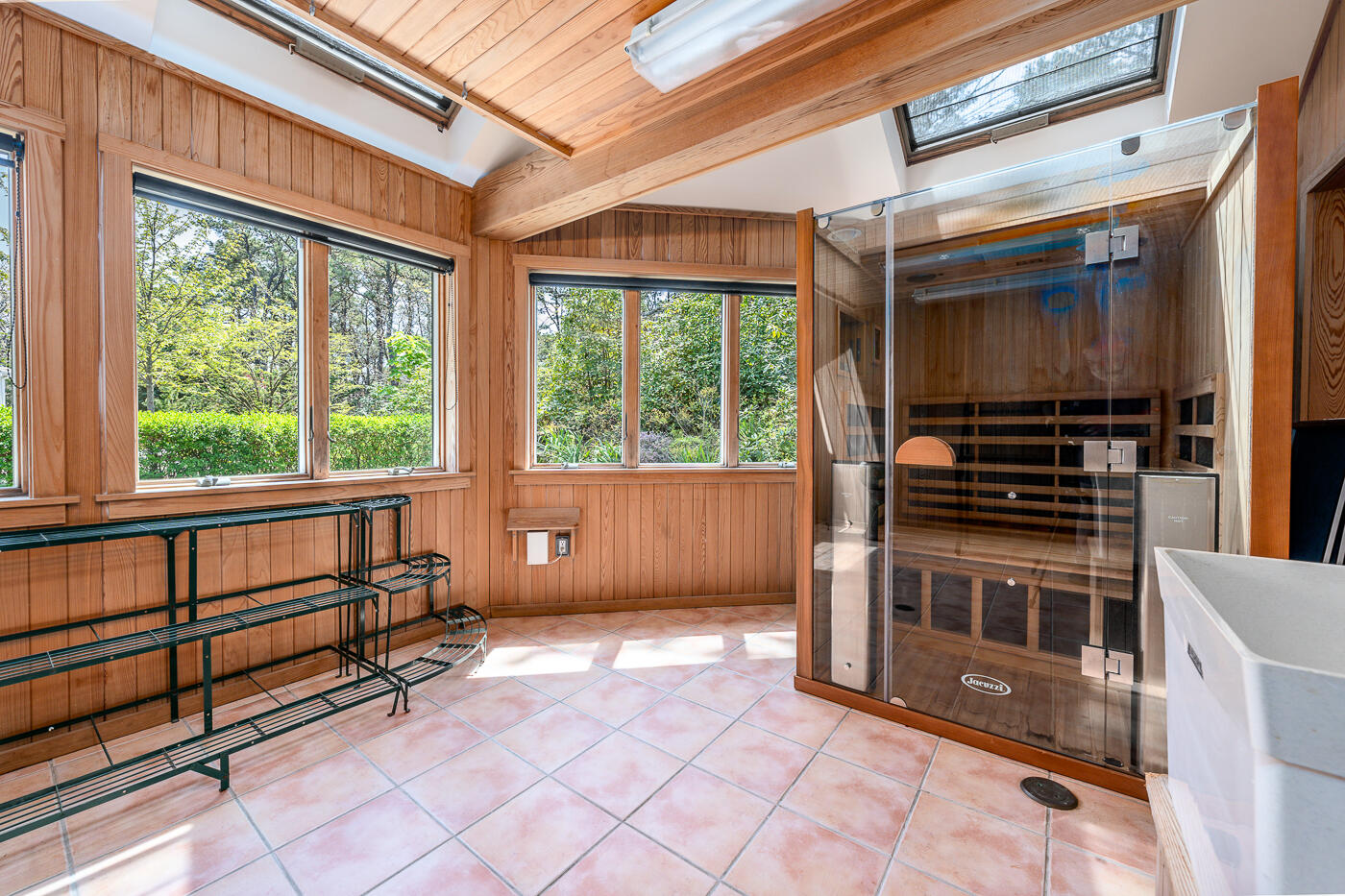 1095 Long Pond Road