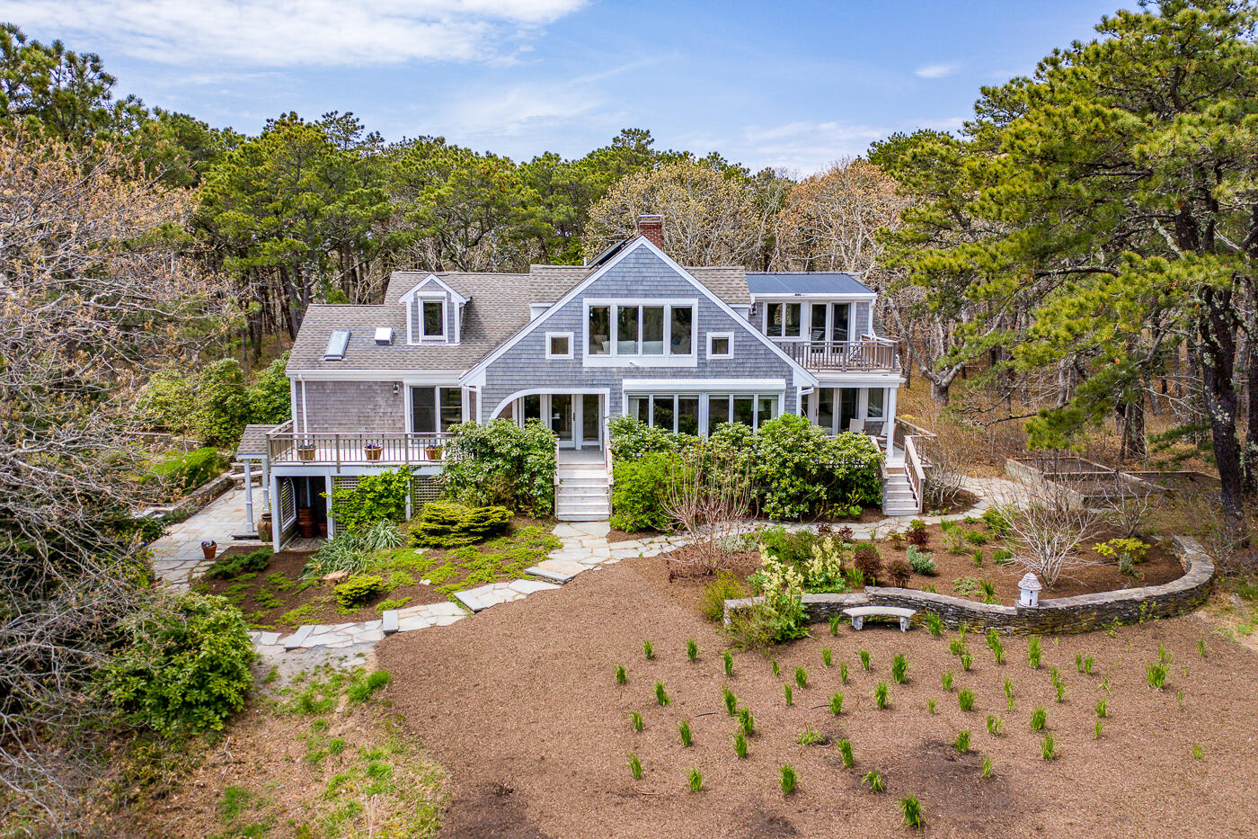 1095 Long Pond Road