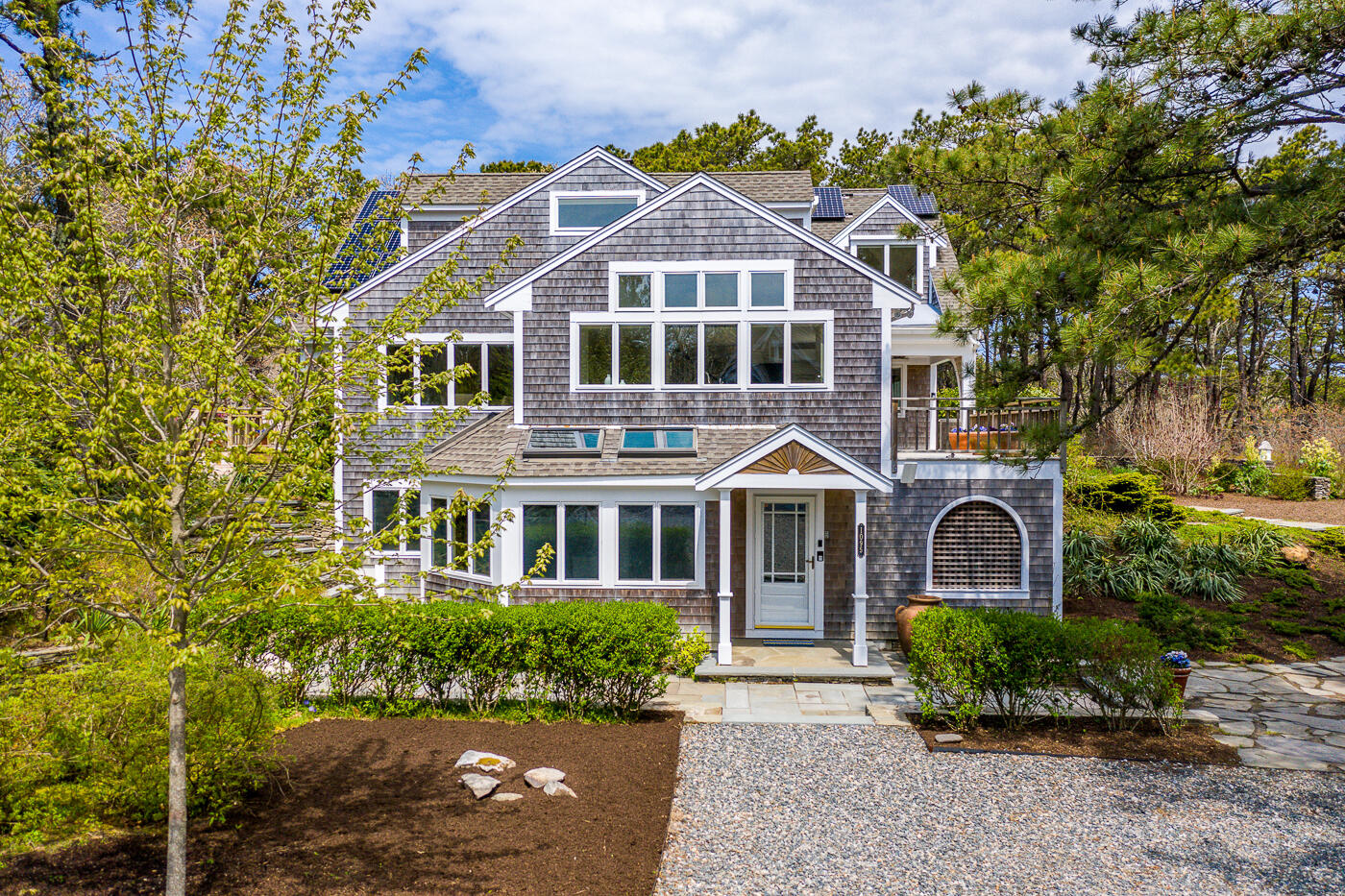 1095 Long Pond Road
