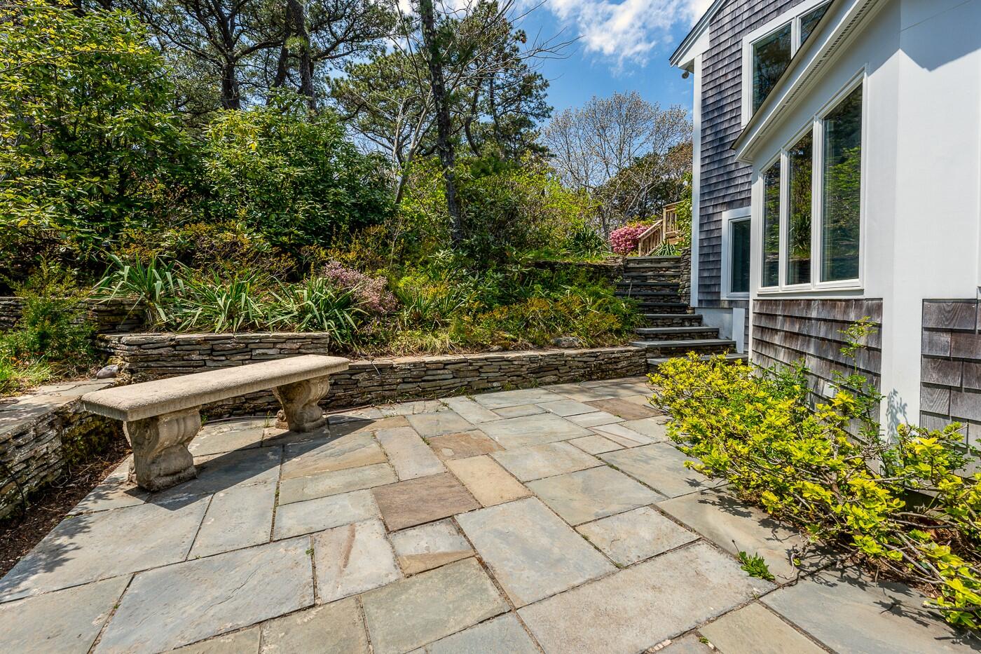 1095 Long Pond Road