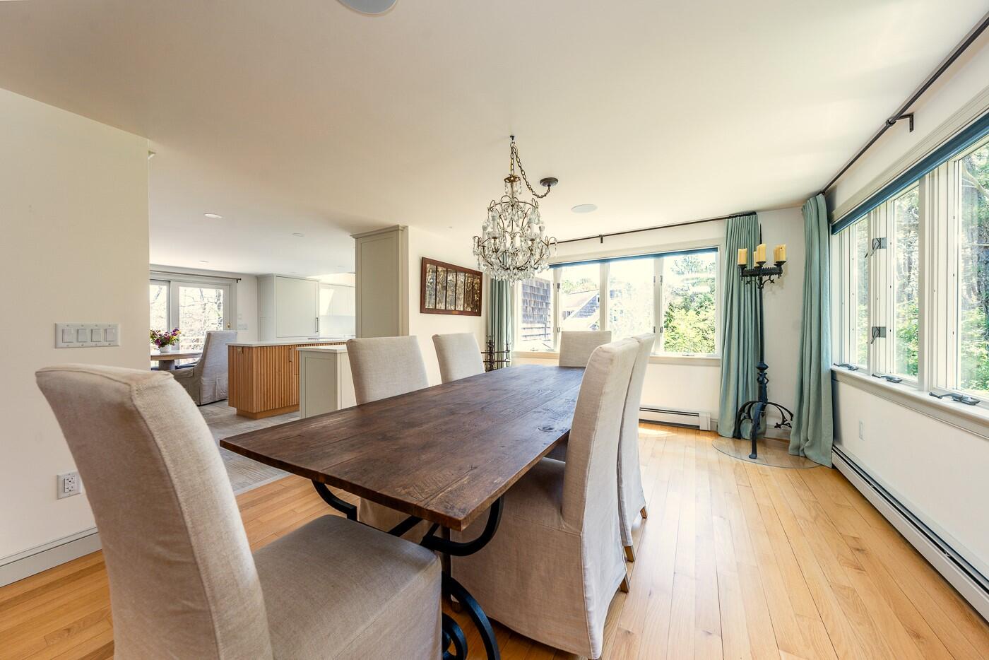1095 Long Pond Road