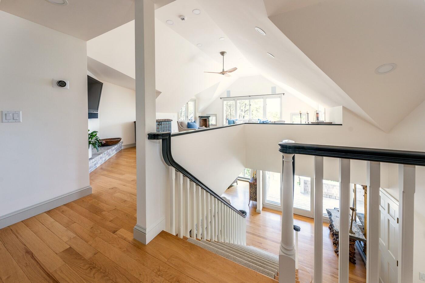1095 Long Pond Road