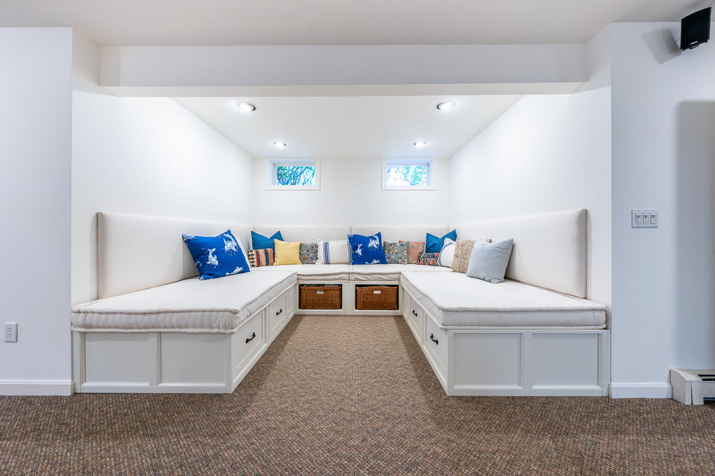 1095 Long Pond Road