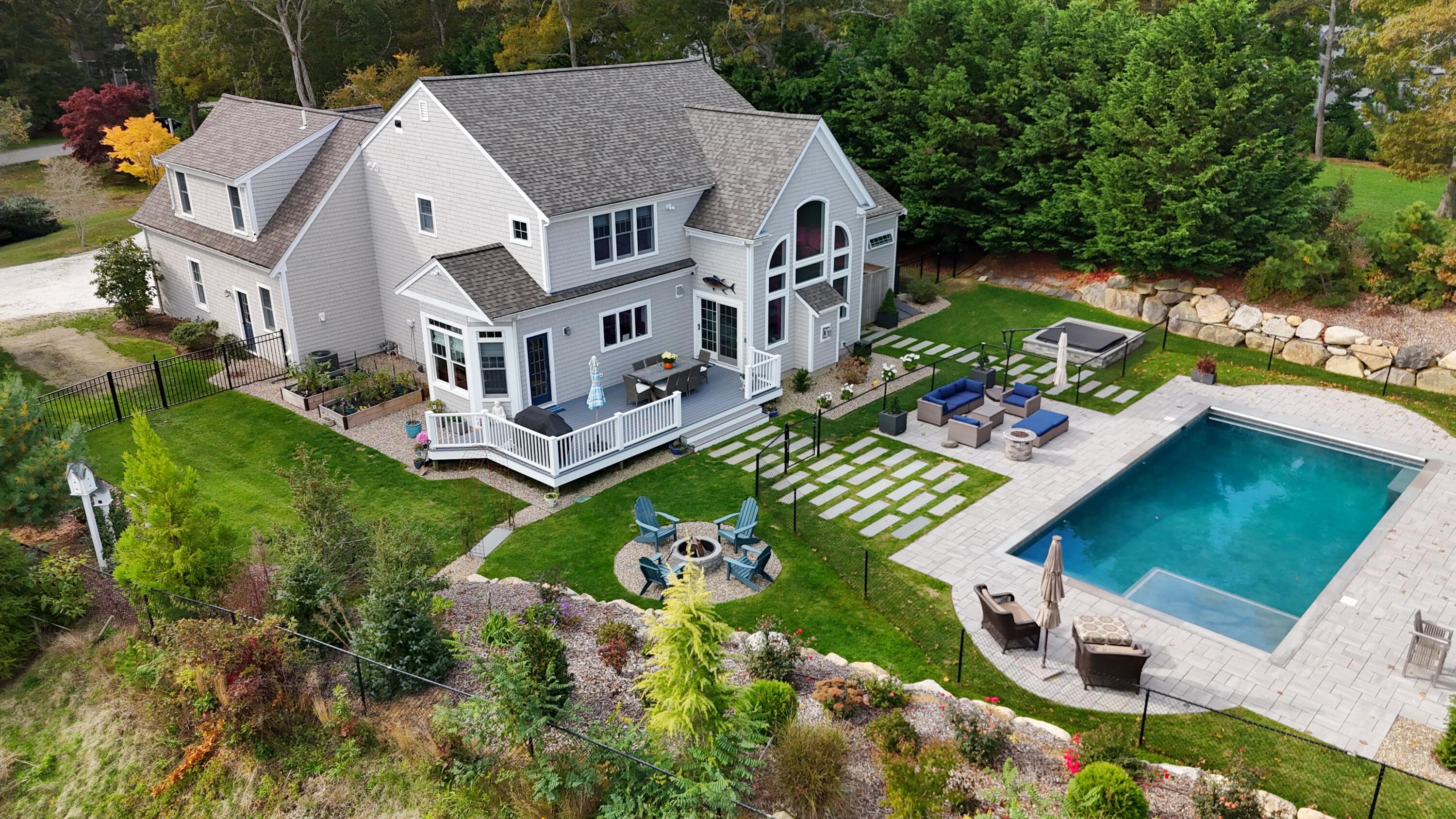 24 Collins Lane