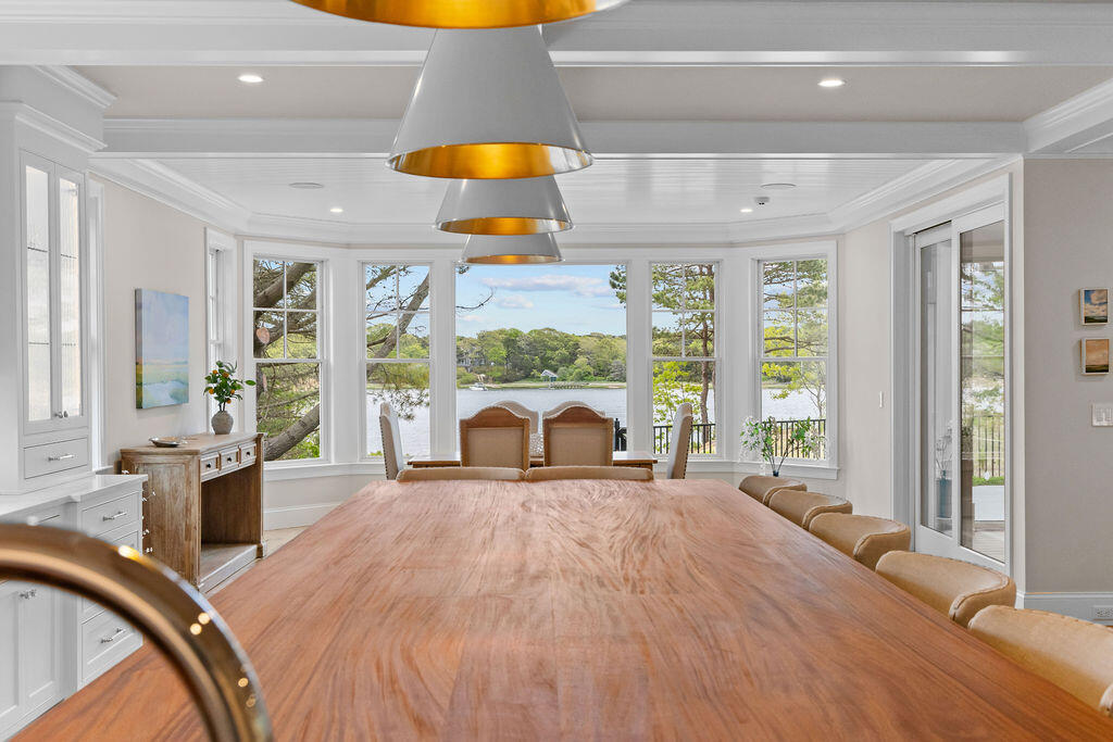 64 Pershing Lane