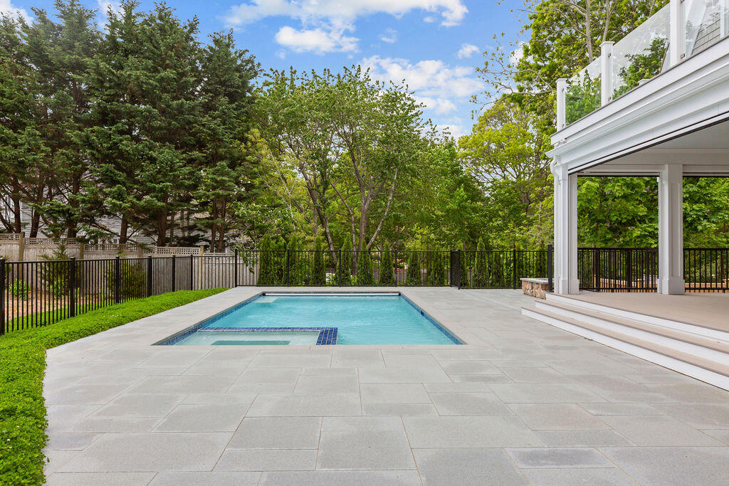 64 Pershing Lane