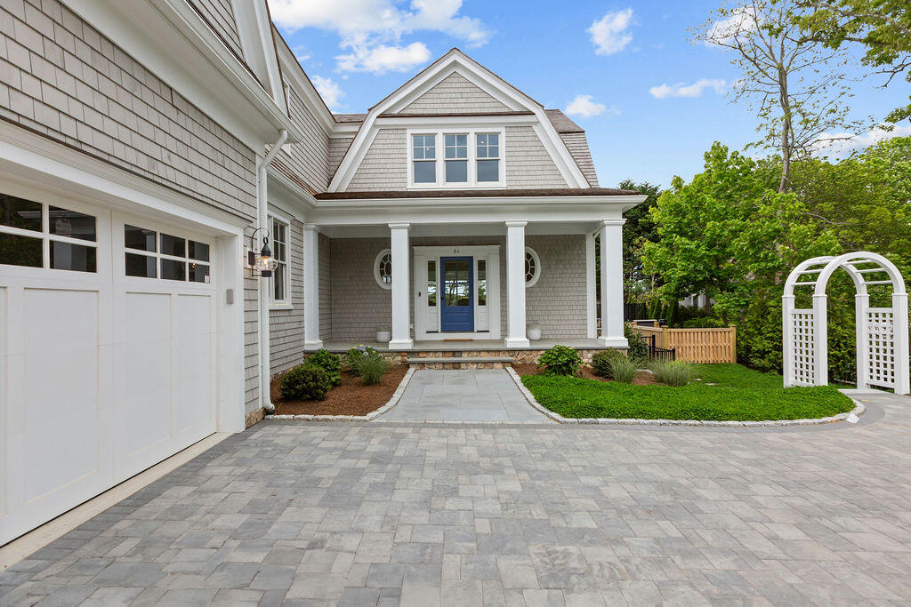 64 Pershing Lane