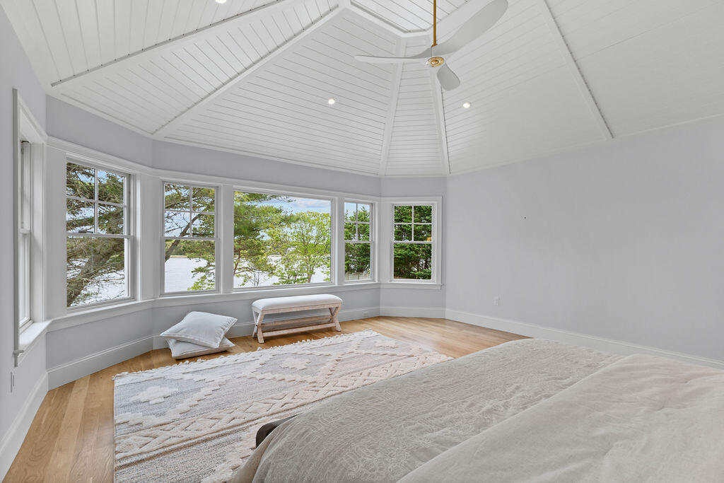 64 Pershing Lane