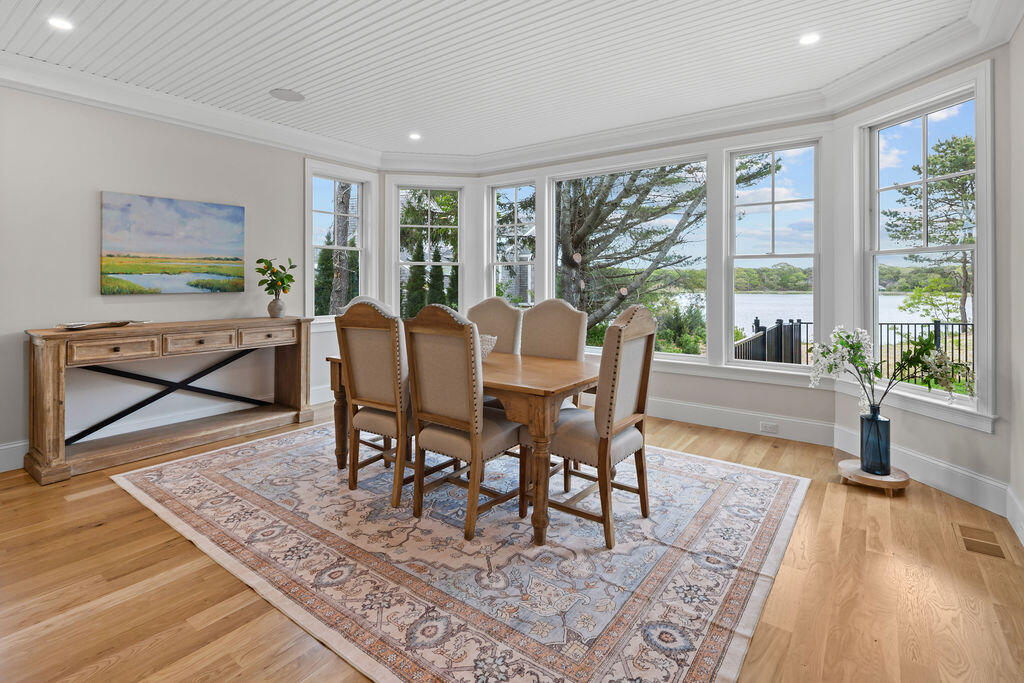 64 Pershing Lane
