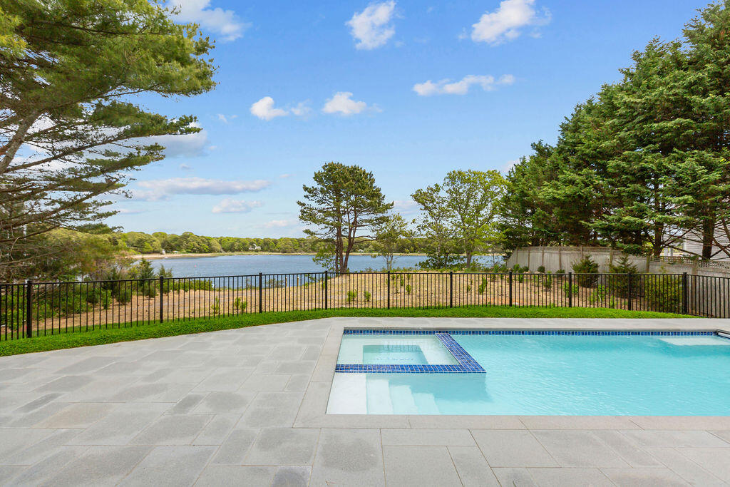 64 Pershing Lane