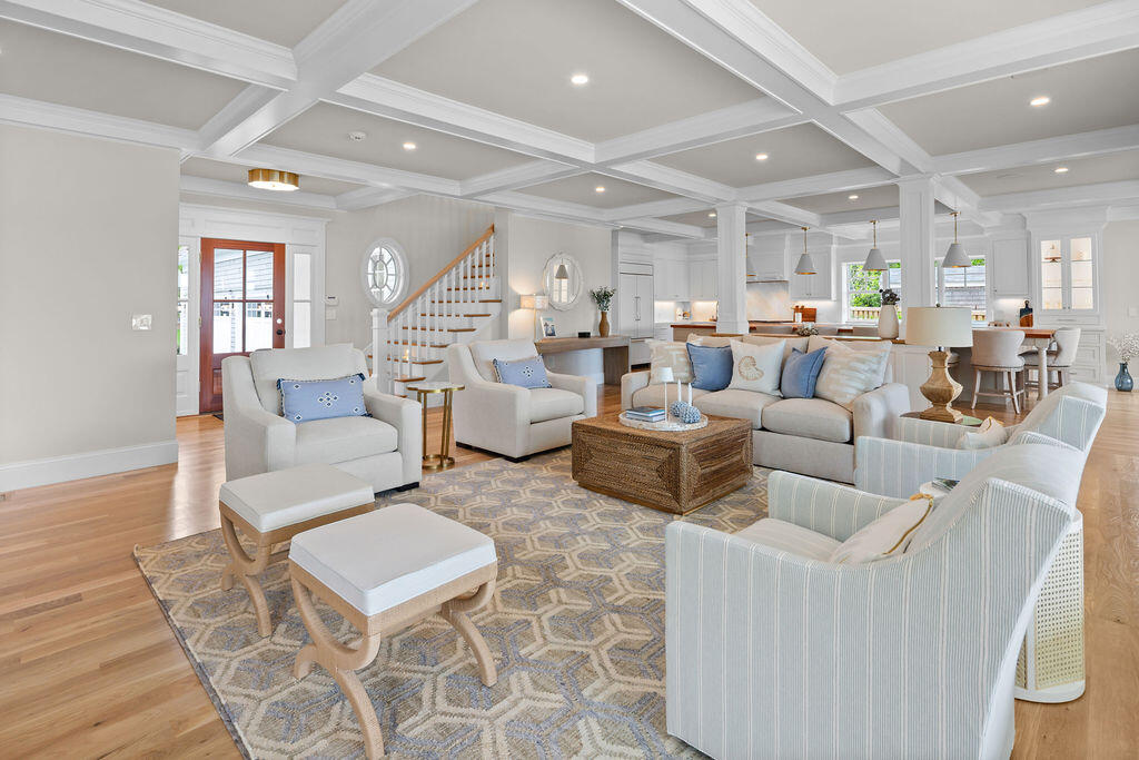64 Pershing Lane
