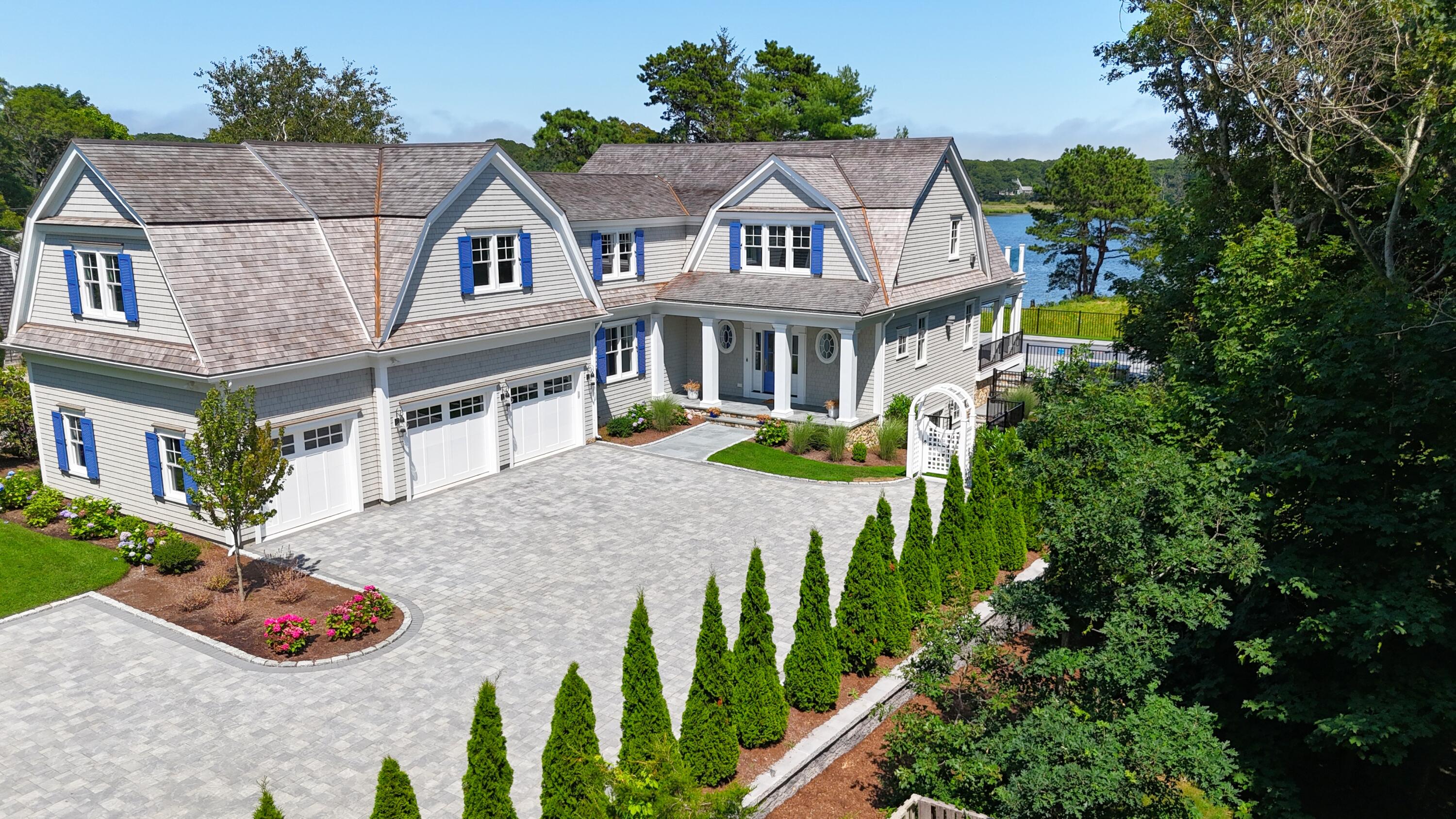 64 Pershing Lane
