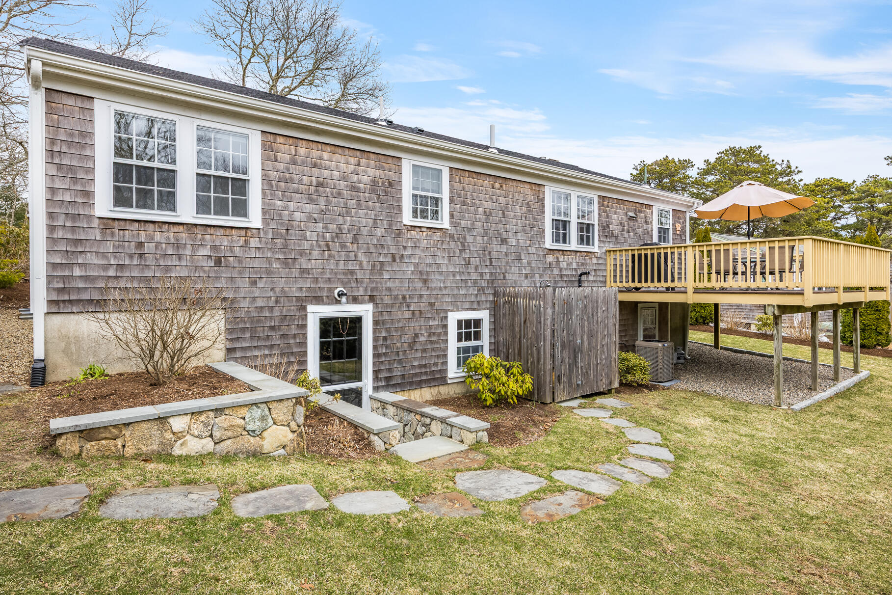 27 Old Chatham Road