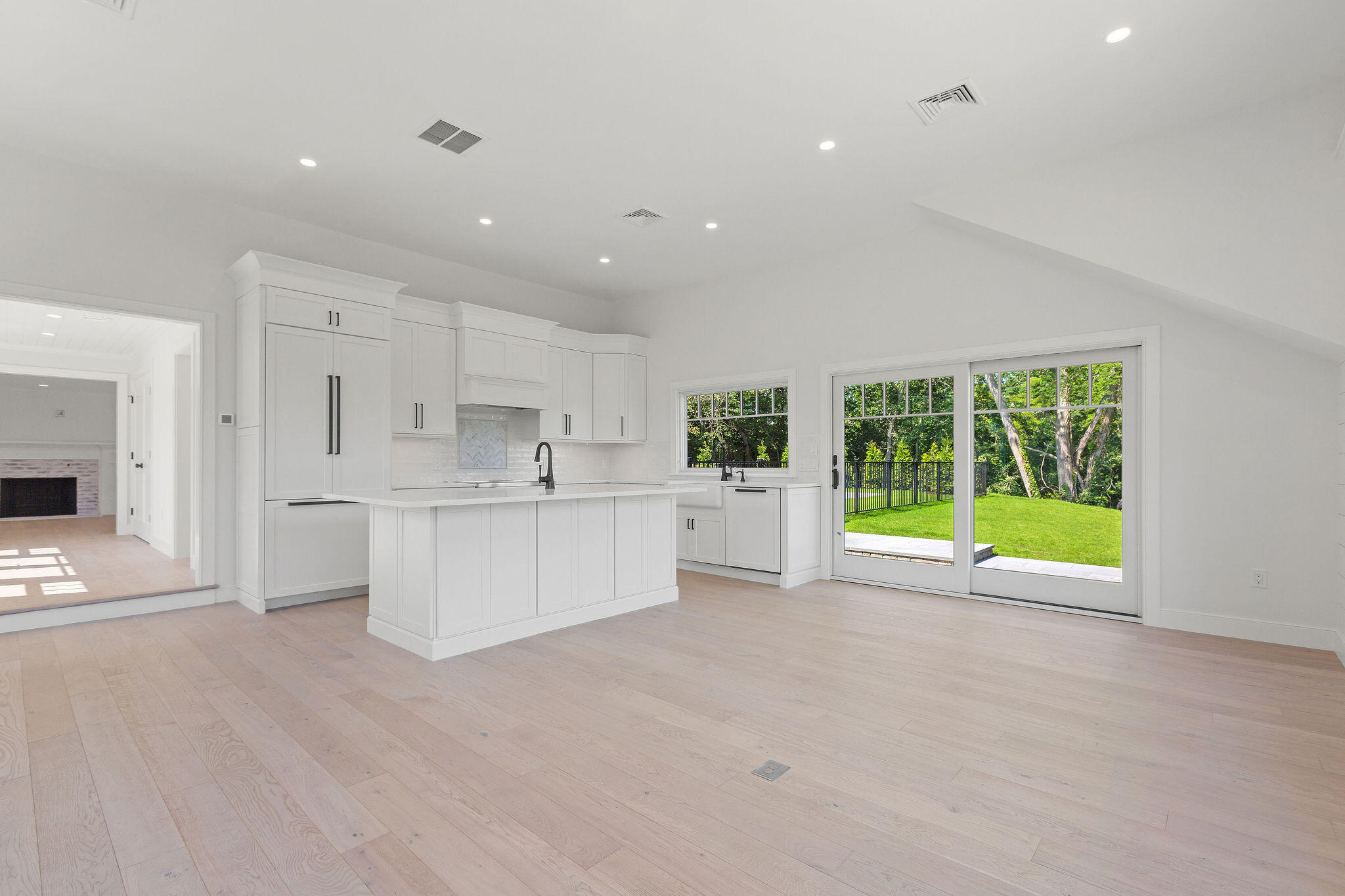 136 Monument Road