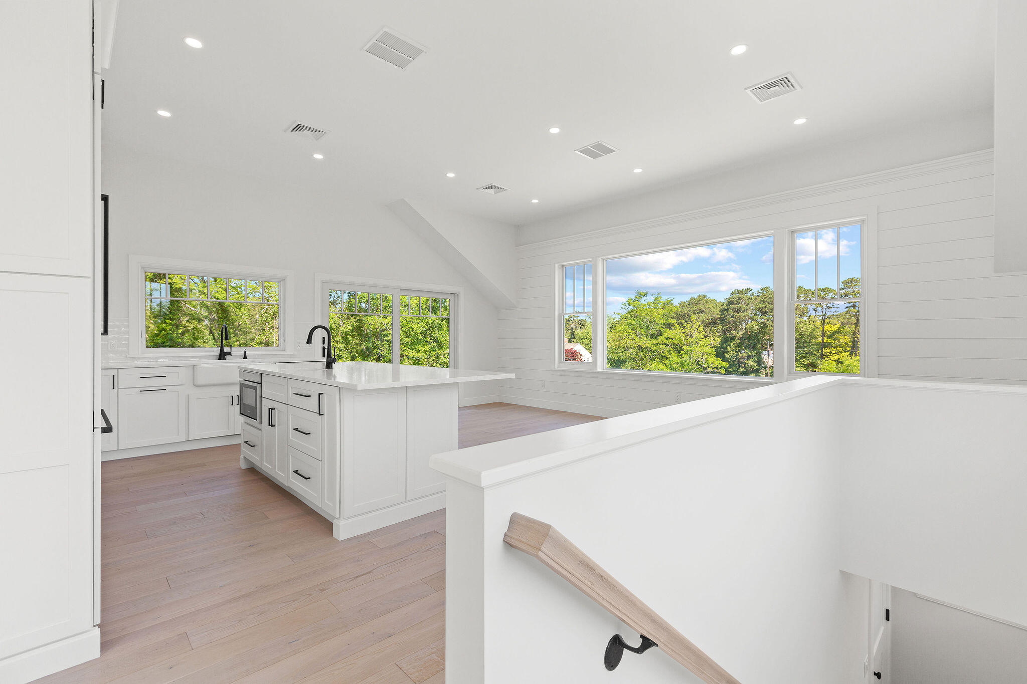 136 Monument Road