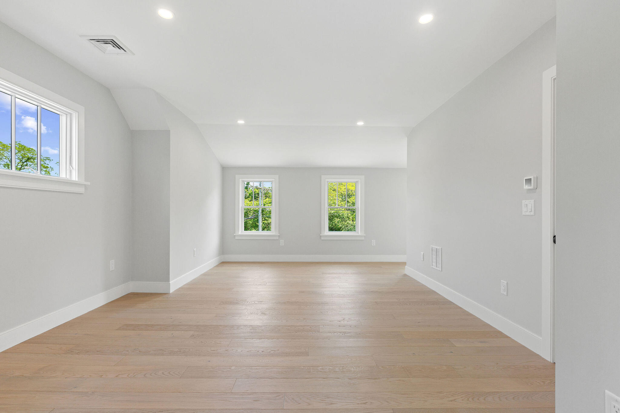 136 Monument Road