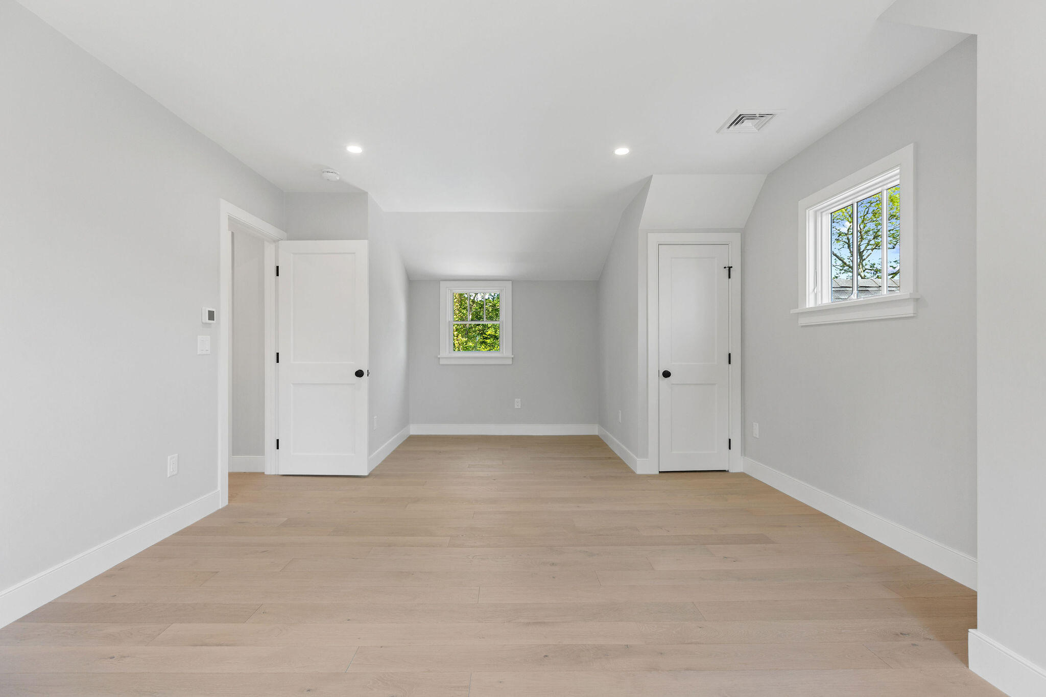 136 Monument Road