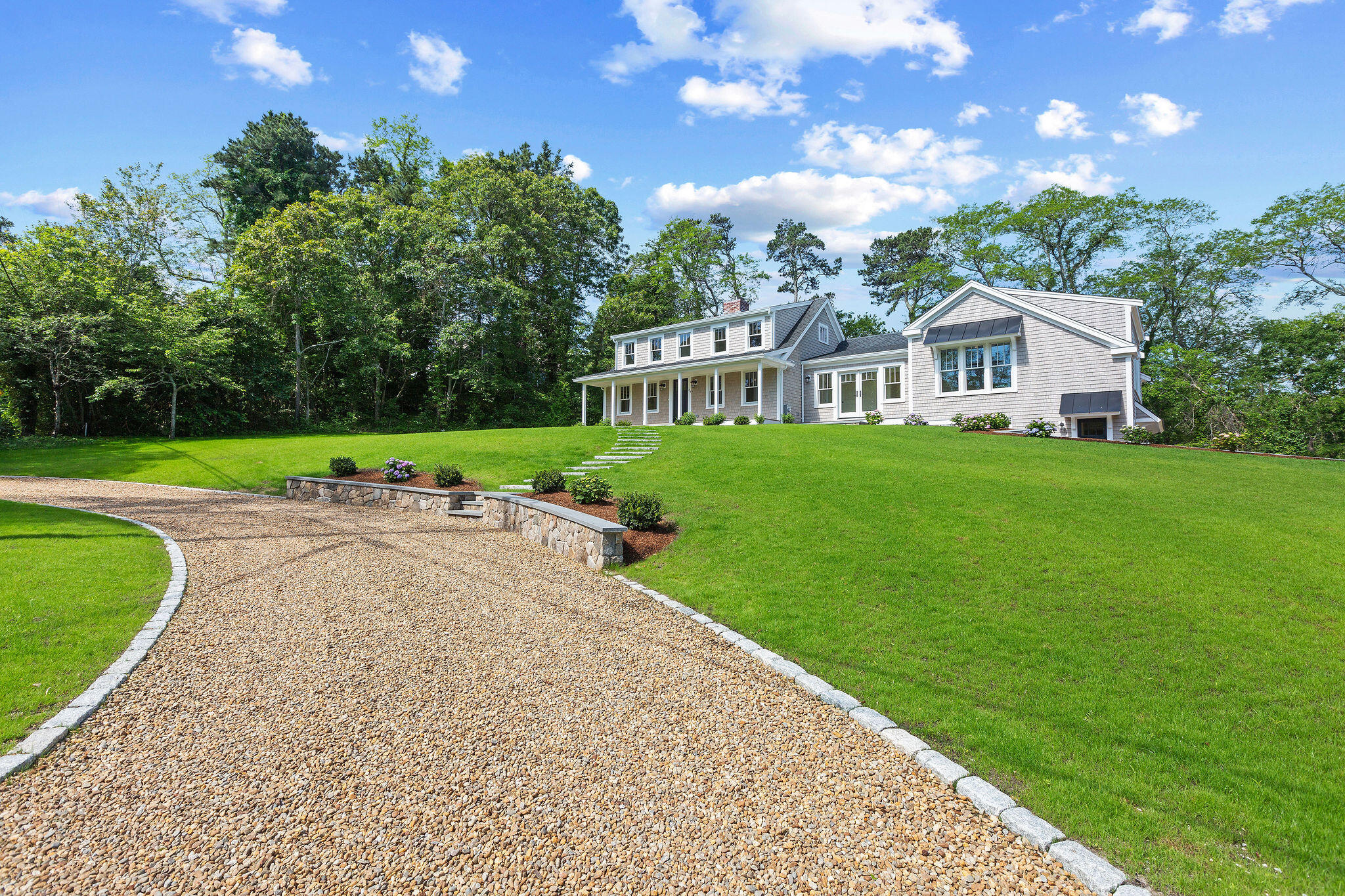 136 Monument Road