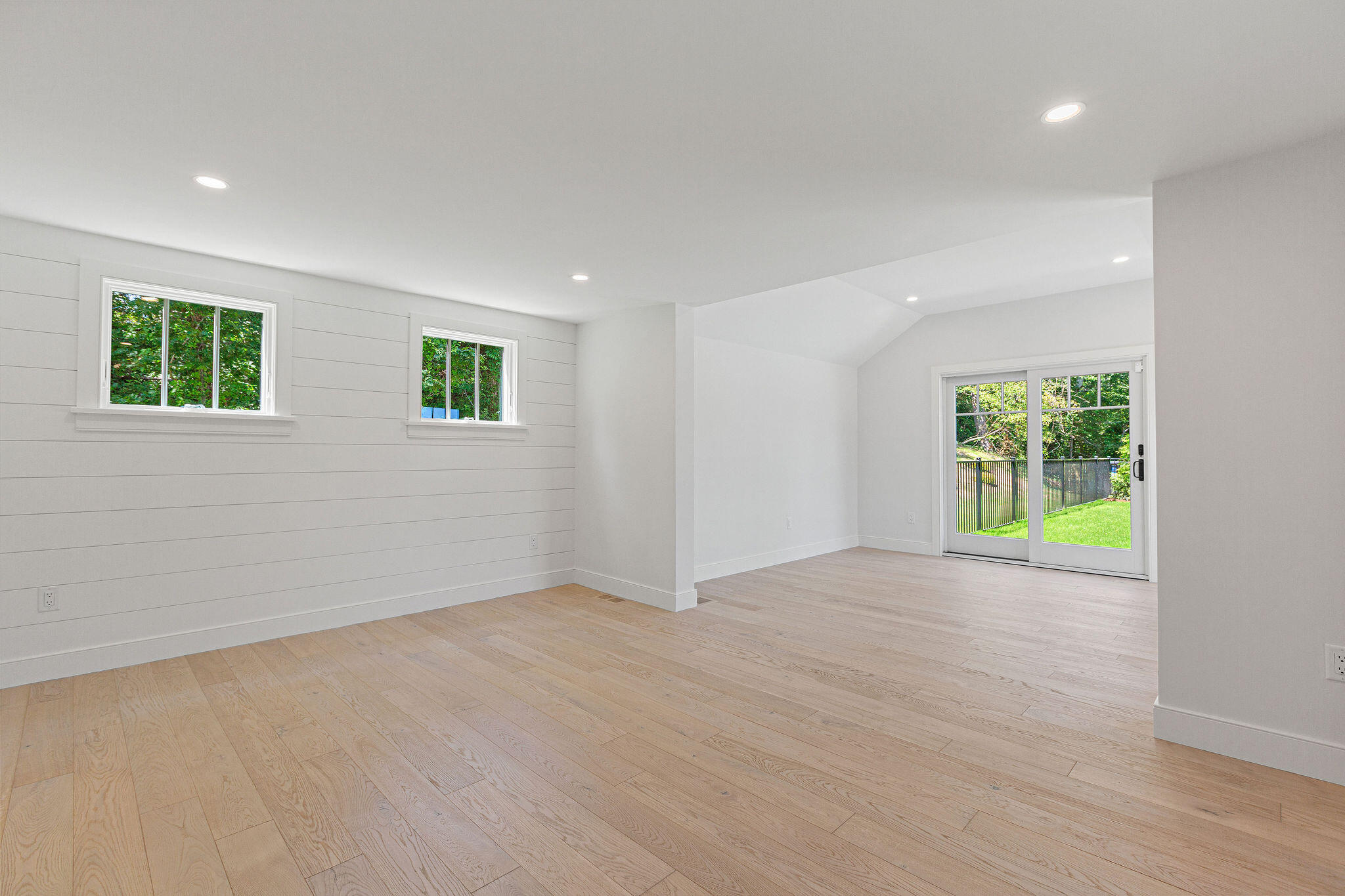 136 Monument Road