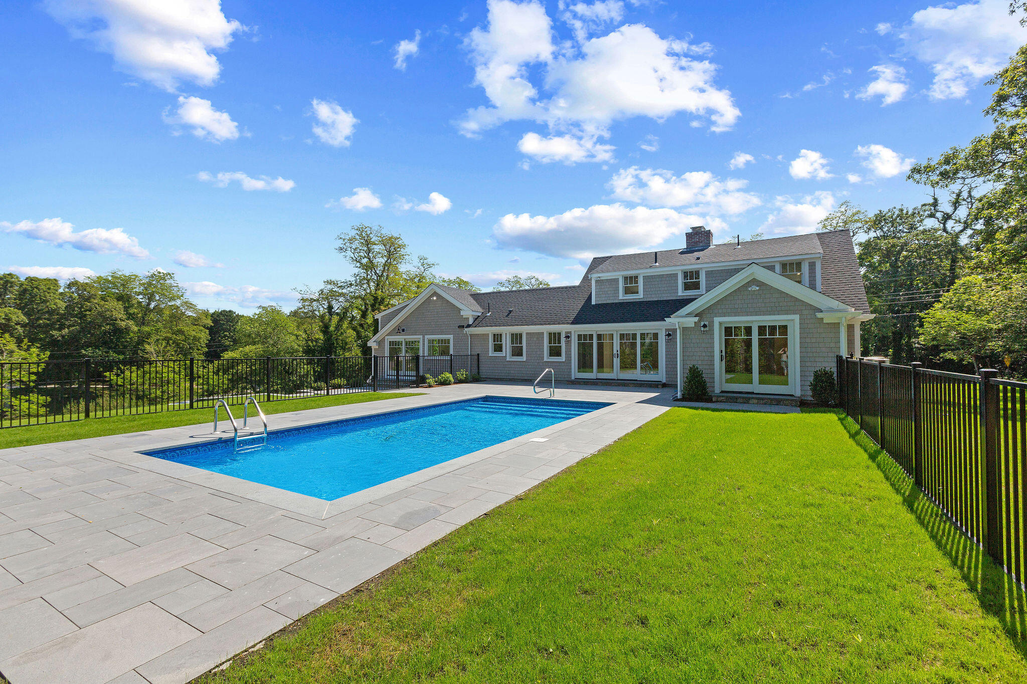 136 Monument Road