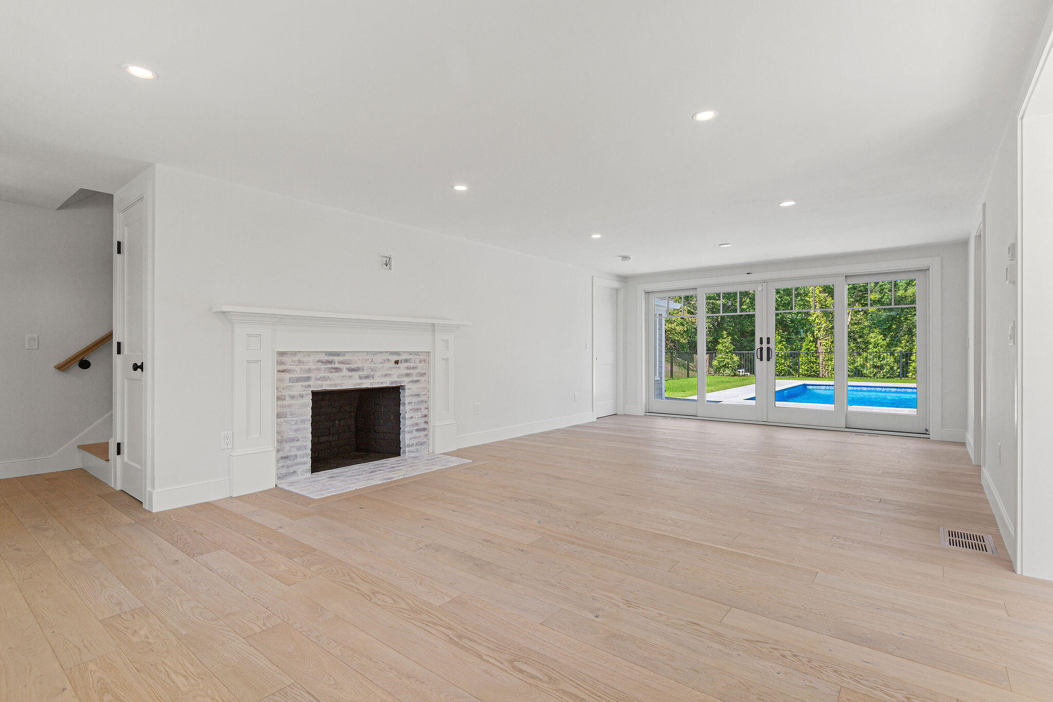 136 Monument Road