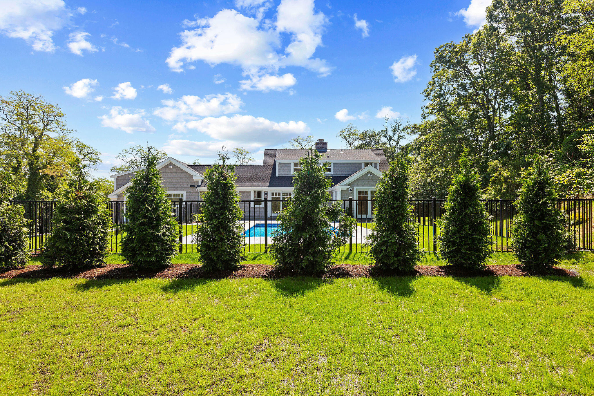 136 Monument Road