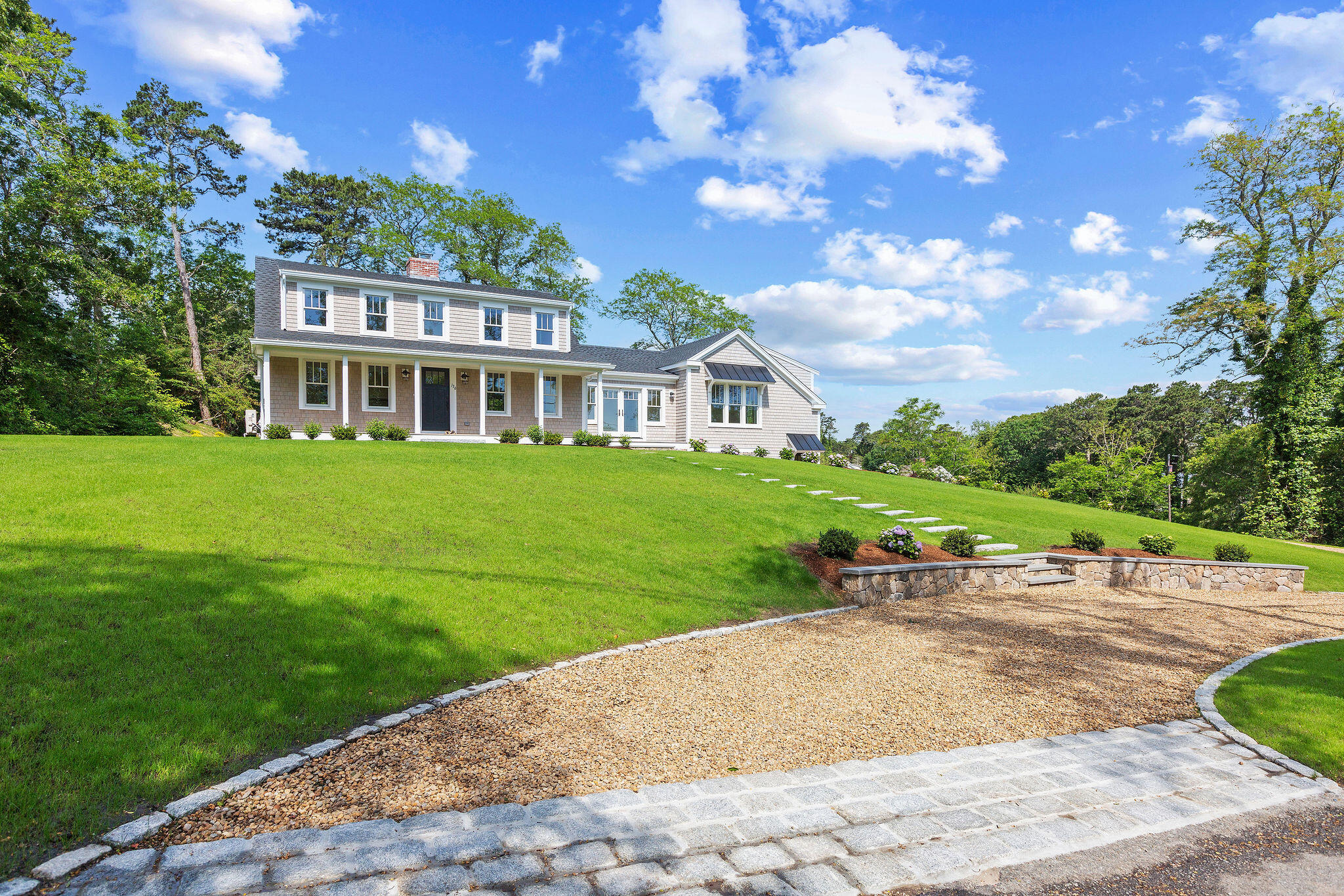 136 Monument Road