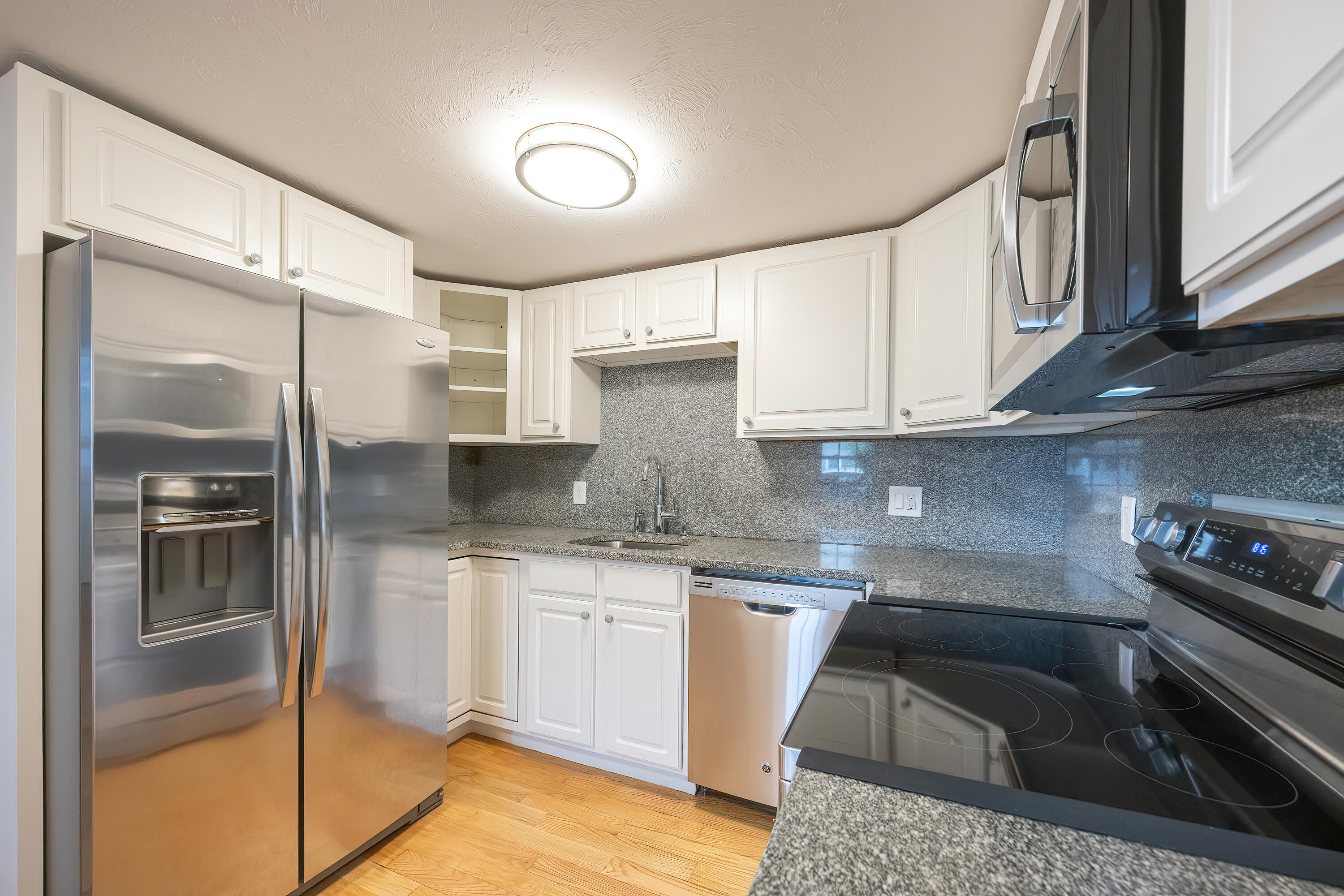 56 Center Street # 5 Unit: 1-5