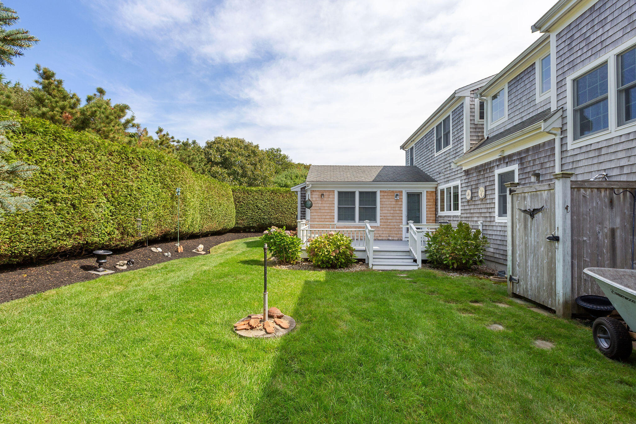 2 Bassett Woods Road
