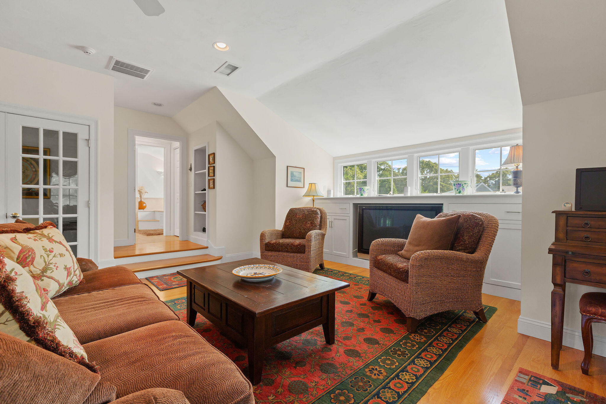 2 Bassett Woods Road