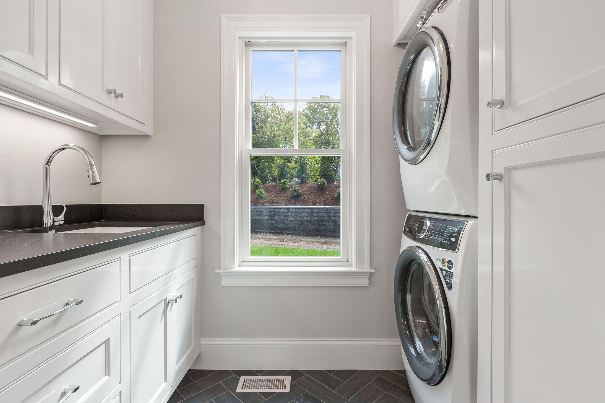 63 kescayogansett Road